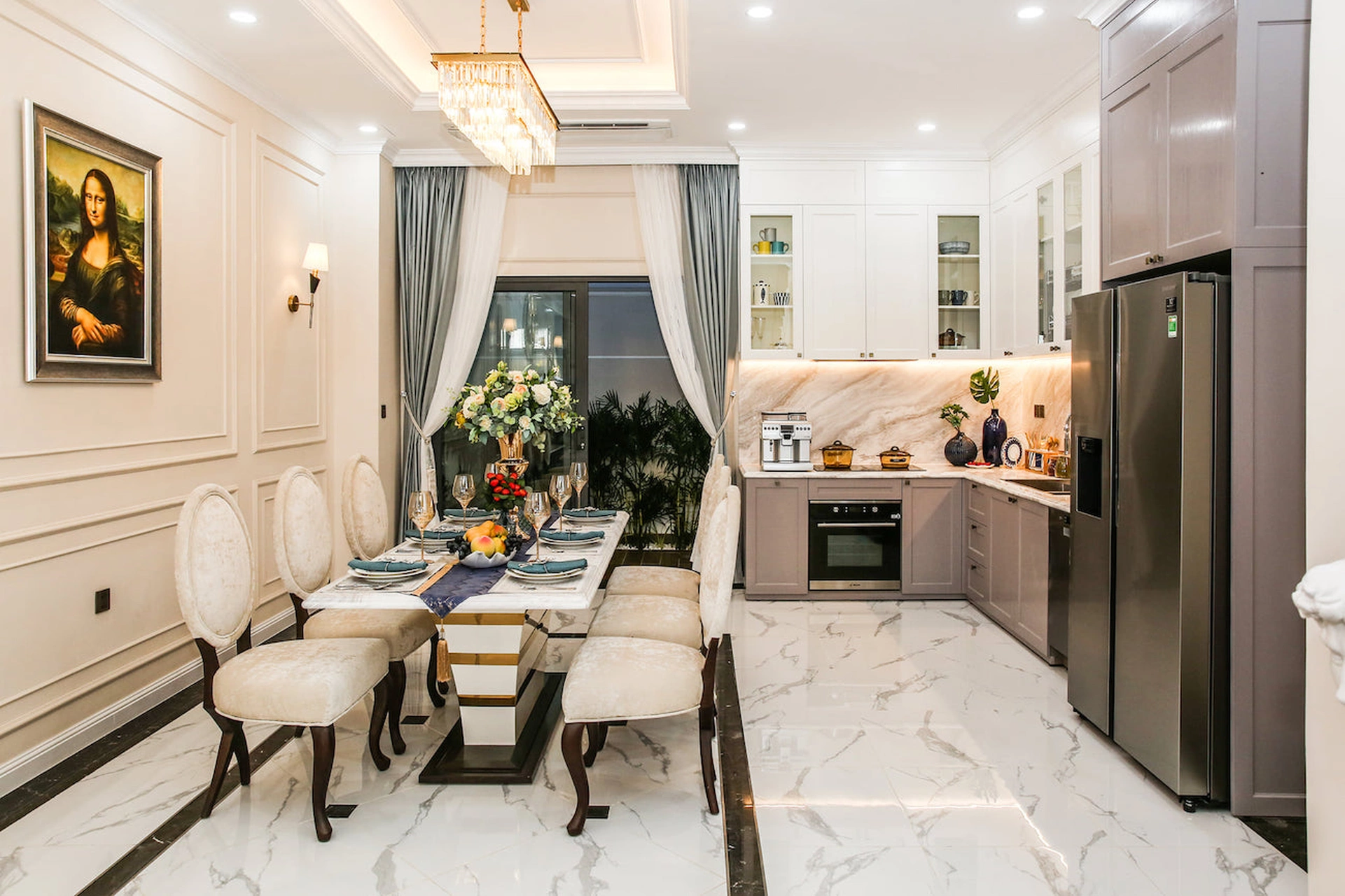 Giá chung cư huyện Nhà Bè diện tích 200 - 250m2 đang bán bao nhiêu 1m2?