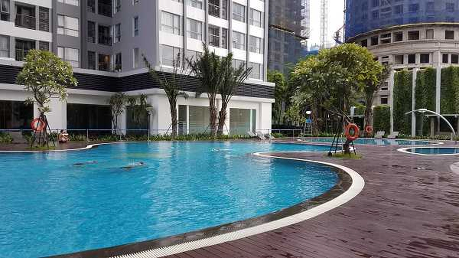 Trong khu đô thị Times City có bao nhiêu bể bơi?