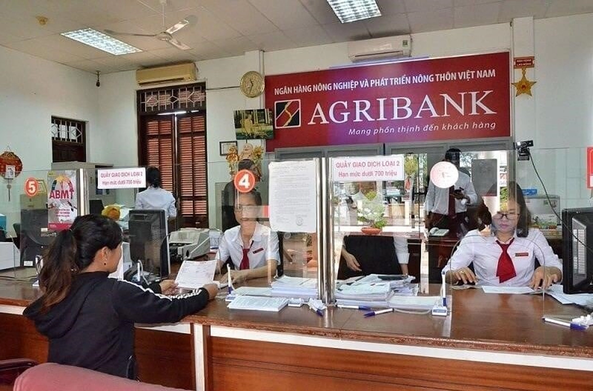 So sánh lãi suất ngân hàng Agribank, BIDV và Vietinbank khi mua bất động sản