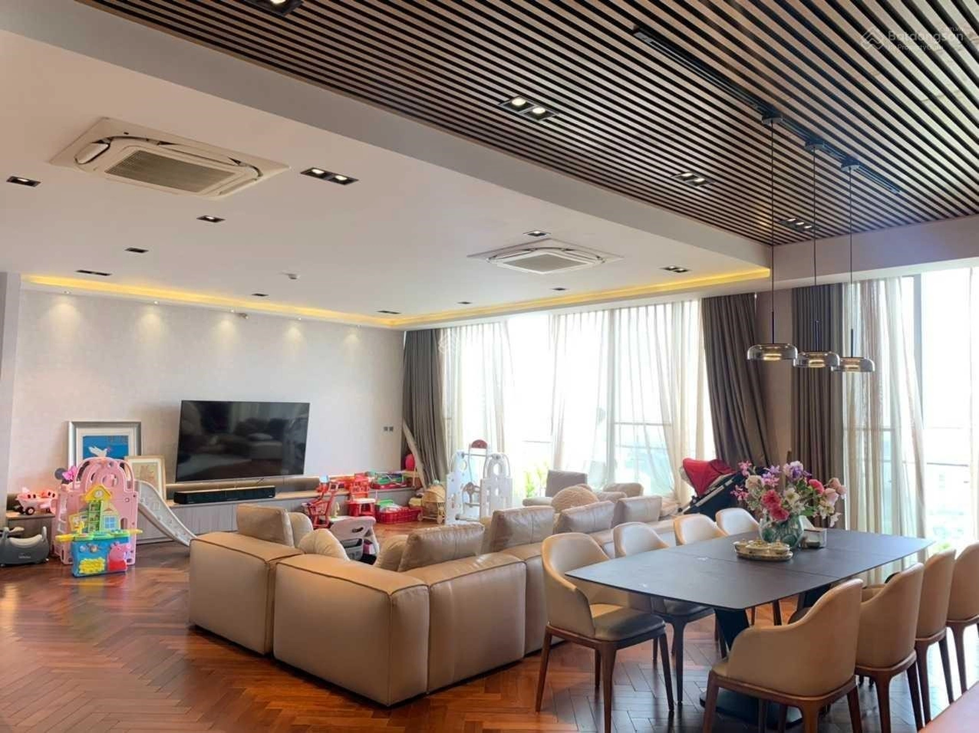 Giá thuê căn hộ 3 phòng ngủ đắt nhất quận 7 đang là bao nhiêu?