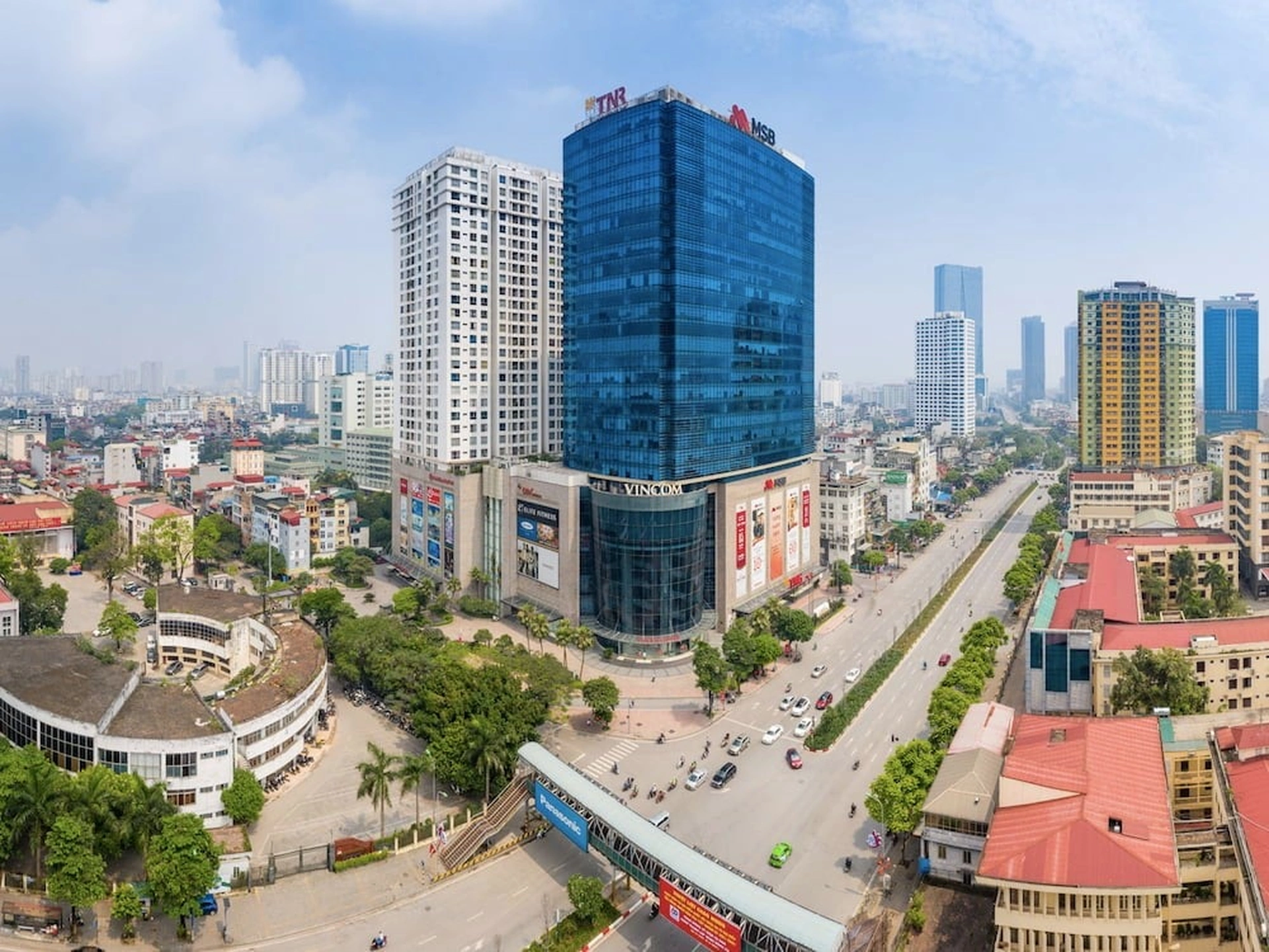 Gần Học viện Ngoại Giao có chung cư nào đang bán căn hộ 2 phòng ngủ?