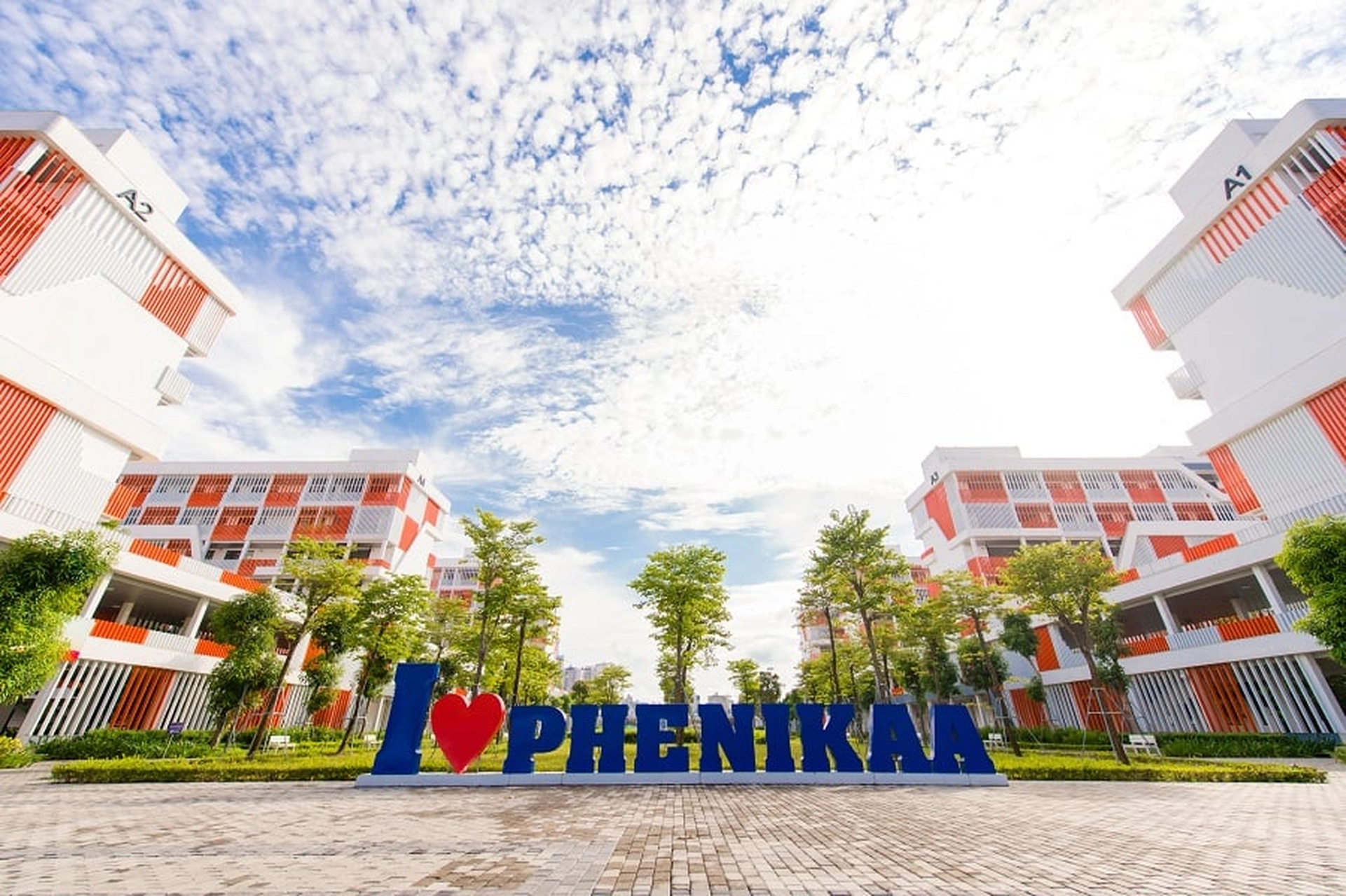 Gần trường Đại học Phenikaa có chung cư nào đang bán căn hộ 1 phòng ngủ?