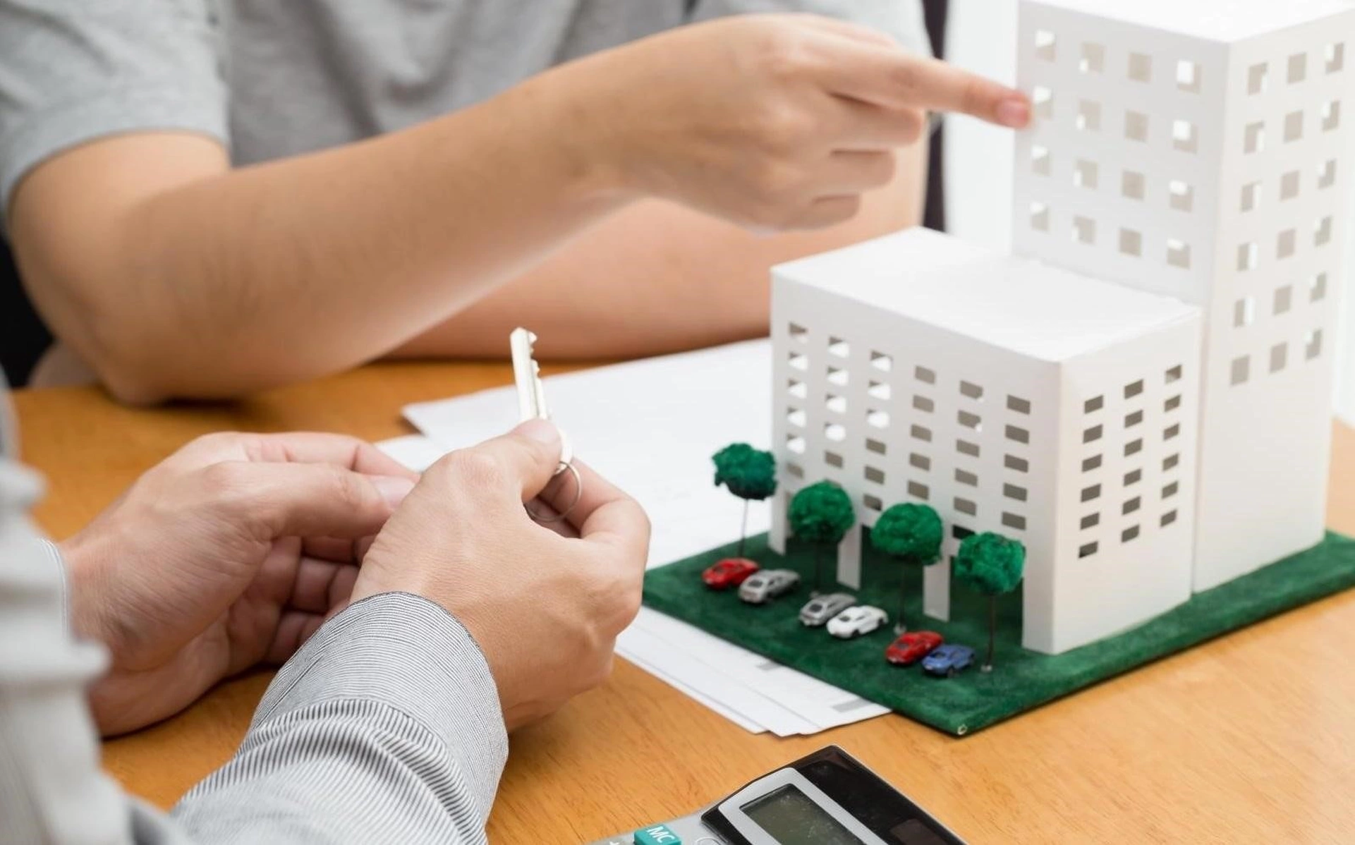 Thủ tục mua chung cư chưa có sổ hồng thế nào?