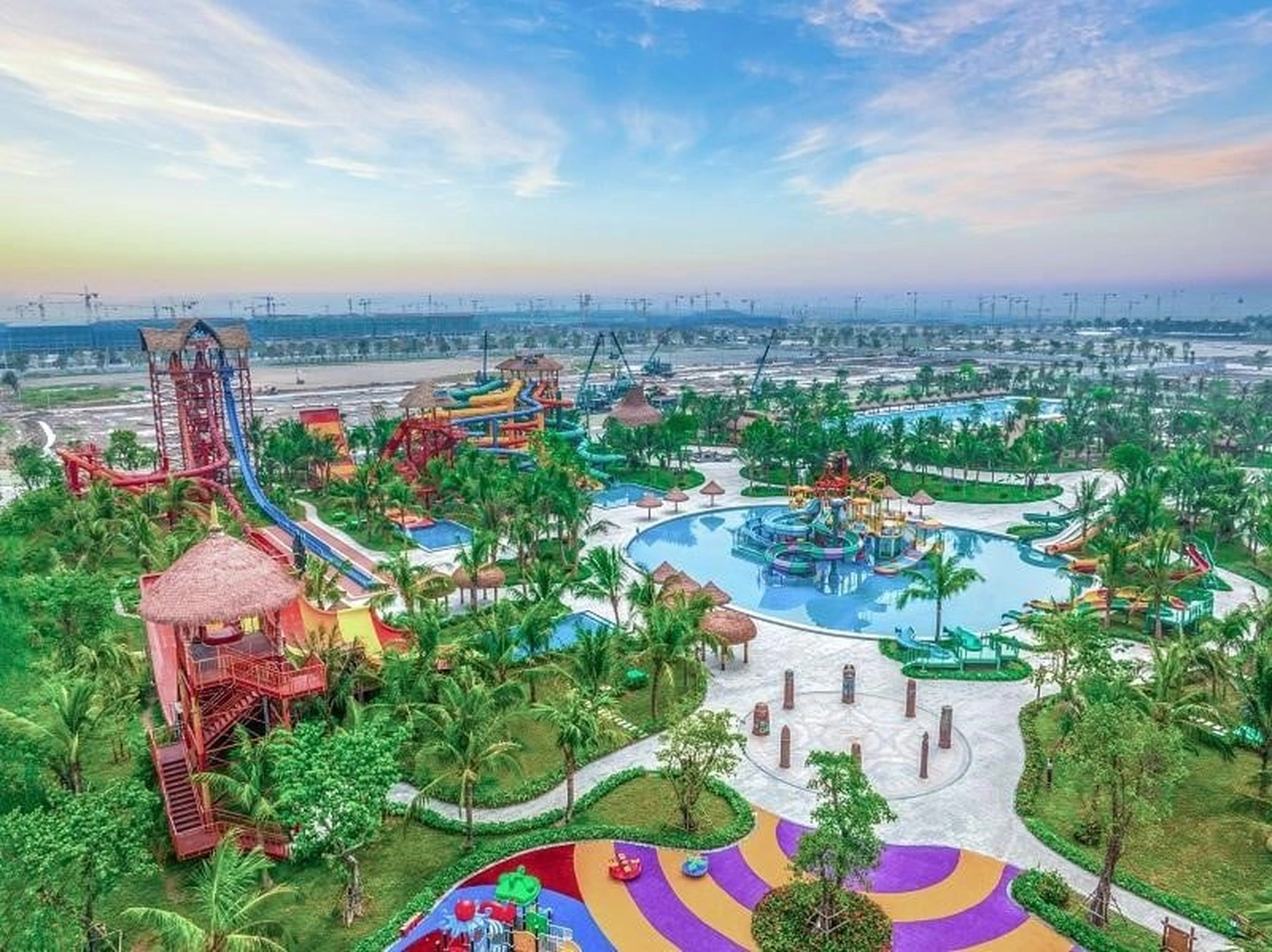 Cập nhật mới nhất giá vé vào cửa Vịnh biển 4 mùa Paradise tại Vinhomes Ocean Park 3