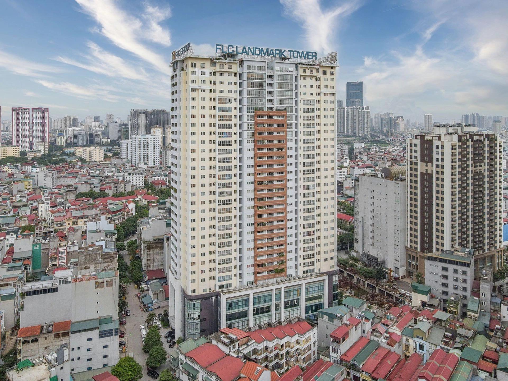 Quy mô và mật độ xây dựng chung cư FLC Landmark Tower quận Nam Từ Liêm là bao nhiêu?