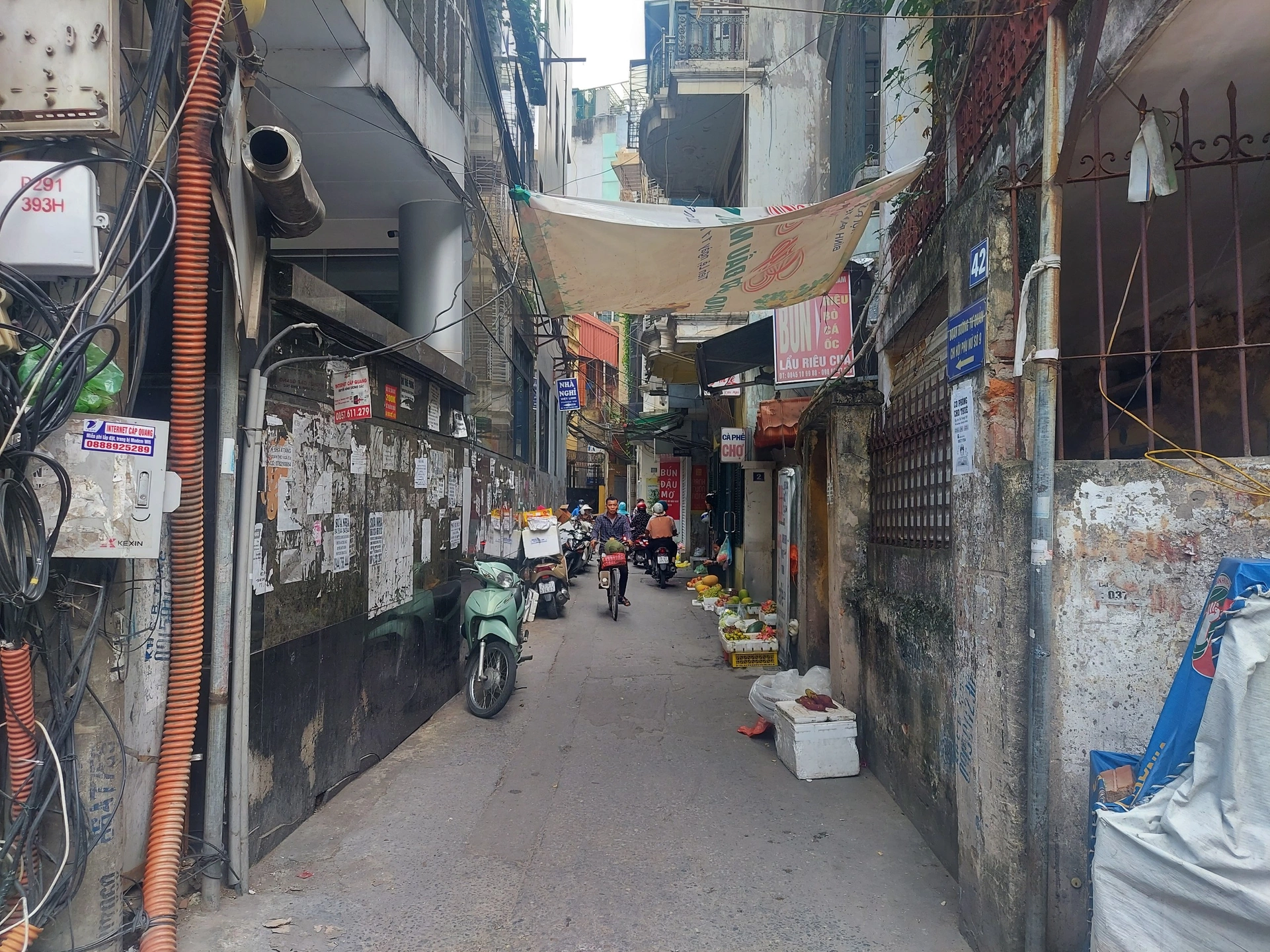 Nhà mặt phố Phố Hào Nam (thay thế phố Hào Nam cũ và phố Hào Nam mới), P. Ô Chợ Dừa, Q. Đống Đa, TP. Hà Nội