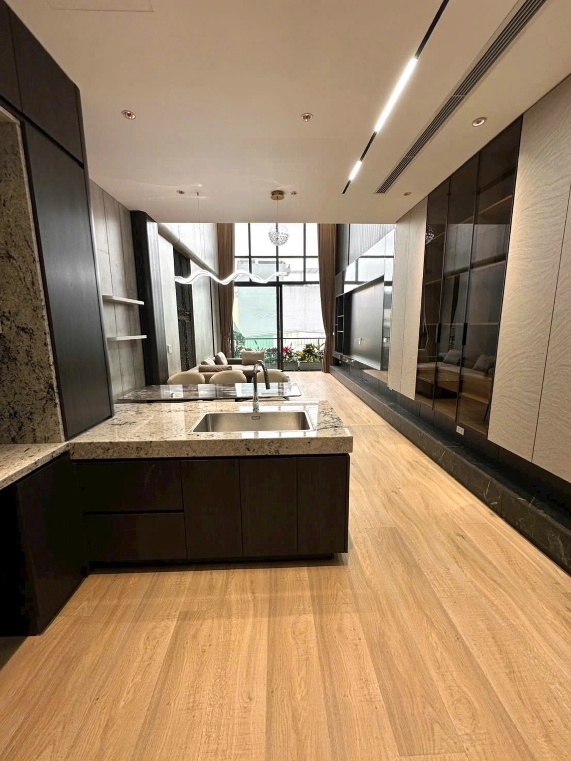 Nhà mặt ngõ cách Bát Khối 50m, P. Long Biên, Q. Long Biên, TP. Hà Nội