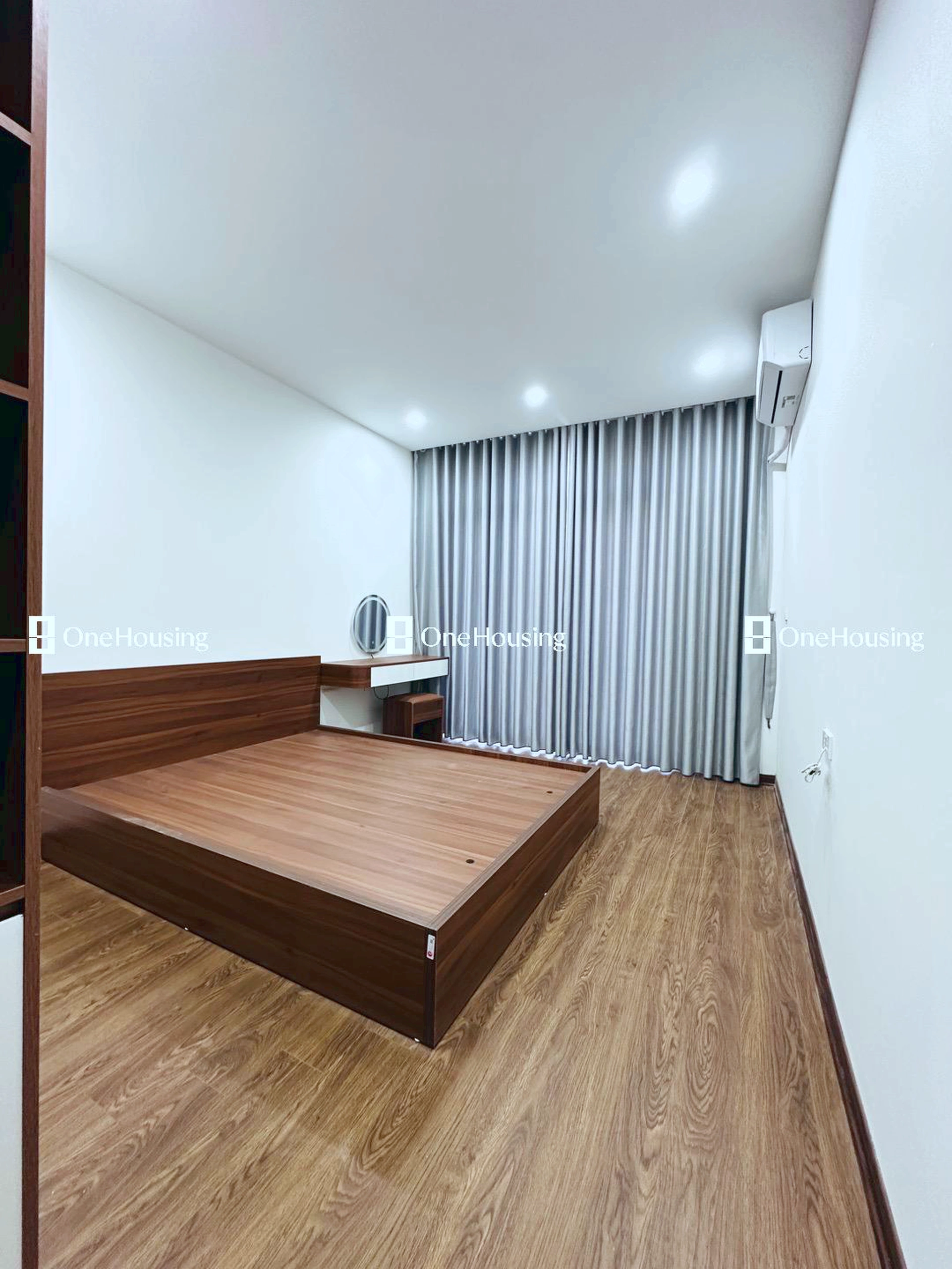 Nhà mặt ngõ cách Nguyễn Văn Linh 100m, P. Thạch Bàn, Q. Long Biên, TP. Hà Nội