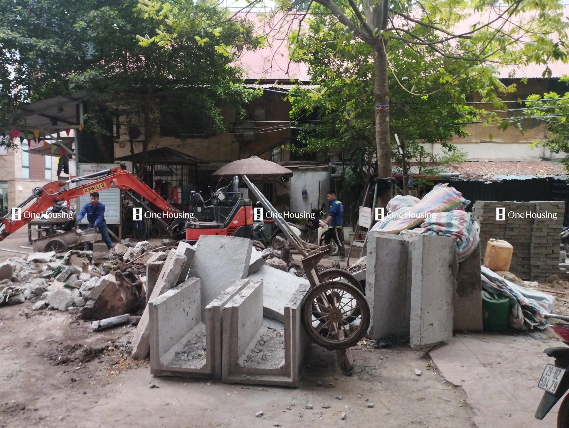 Nhà mặt ngõ cách Lý Nam Đế 100m, P. Hàng Mã, Q. Hoàn Kiếm, TP. Hà Nội