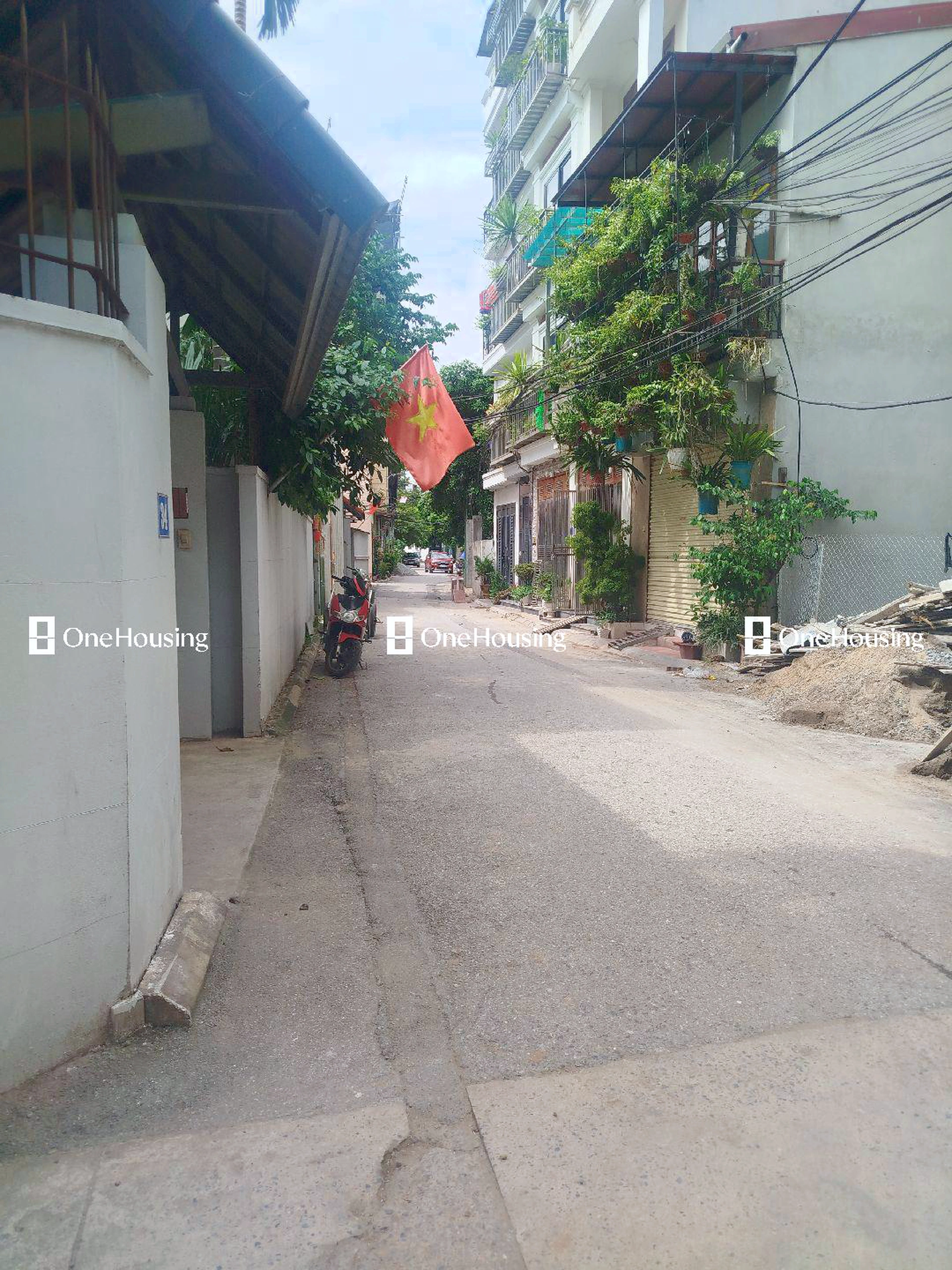 Nhà mặt ngõ cách Ngọc Thụy (mặt đê và đường gom chân đê) 50m, P. Ngọc Thụy, Q. Long Biên, TP. Hà Nội