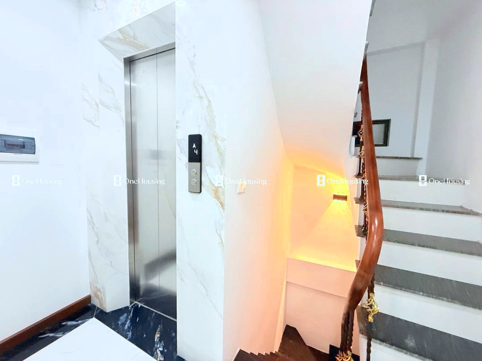 Nhà mặt ngõ cách Khúc Thừa Dụ 50m, P. Dịch Vọng, Q. Cầu Giấy, TP. Hà Nội