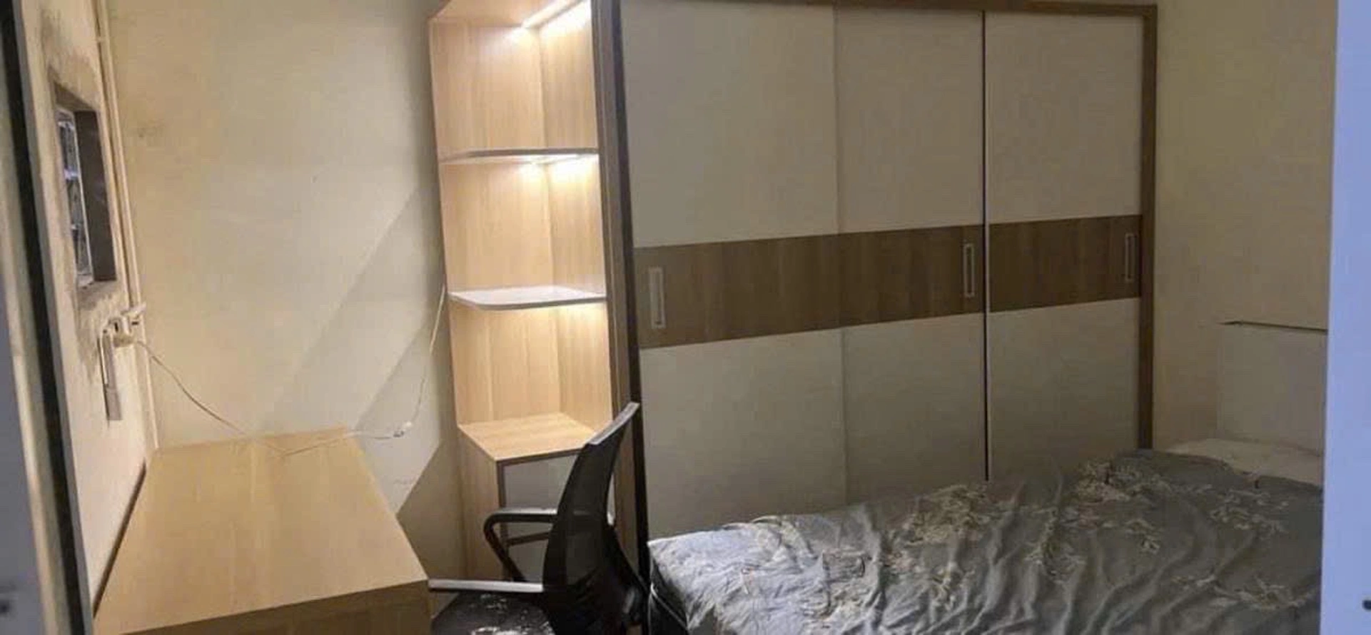 Nhà mặt ngõ cách Phạm Văn Đồng 150m, P. Mai Dịch, Q. Cầu Giấy, TP. Hà Nội