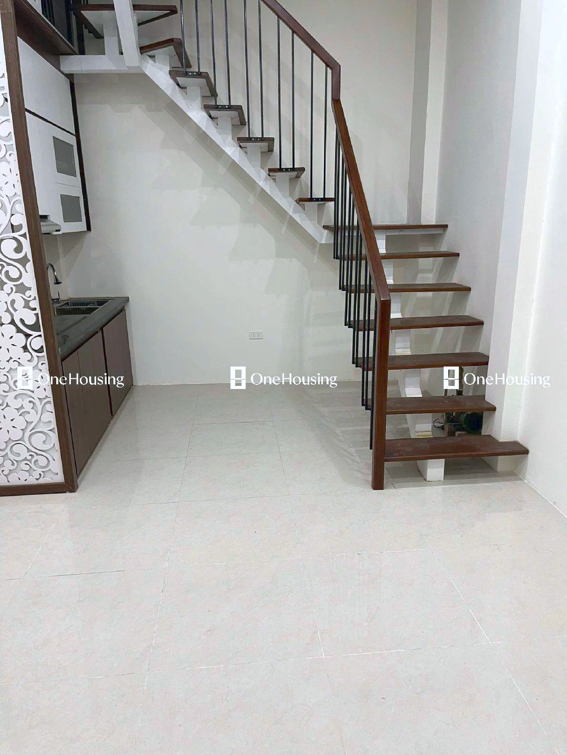 Nhà mặt ngõ cách An Dương Vương (đường gom chân đê) 100m, P. Phú Thượng, Q. Tây Hồ, TP. Hà Nội