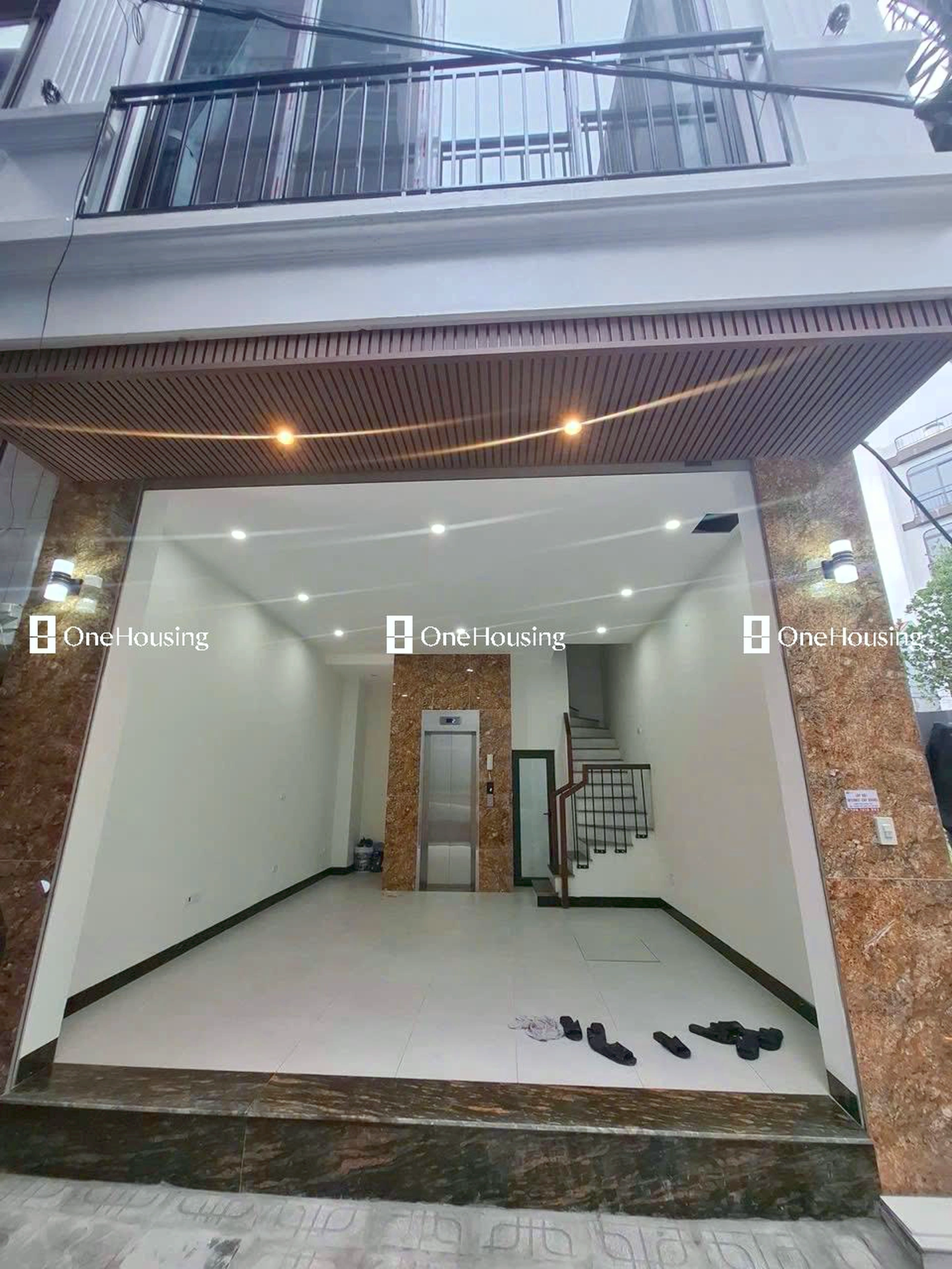 Nhà mặt ngõ cách Nguyễn Văn Linh 100m, P. Long Biên, Q. Long Biên, TP. Hà Nội