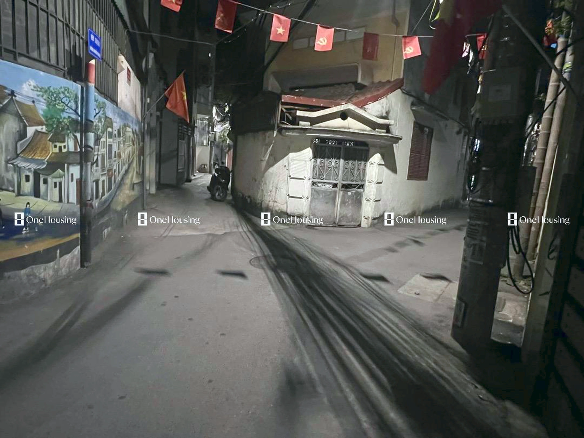 Nhà mặt ngõ cách Nguyễn Văn Cừ 50m, P. Bồ Đề, Q. Long Biên, TP. Hà Nội