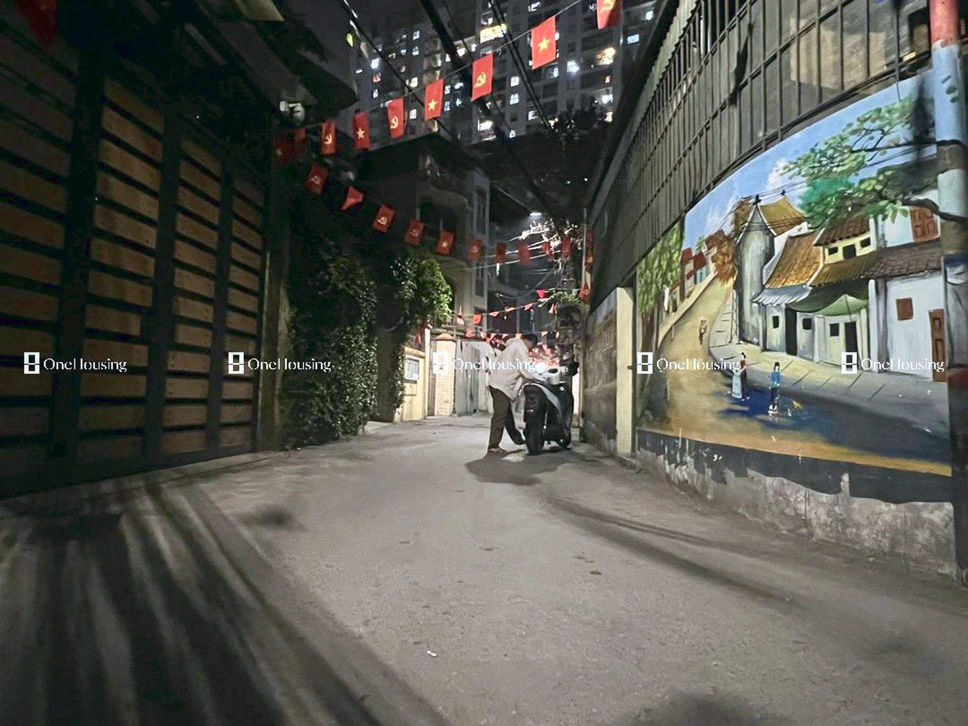 Nhà mặt ngõ cách Nguyễn Văn Cừ 50m, P. Bồ Đề, Q. Long Biên, TP. Hà Nội