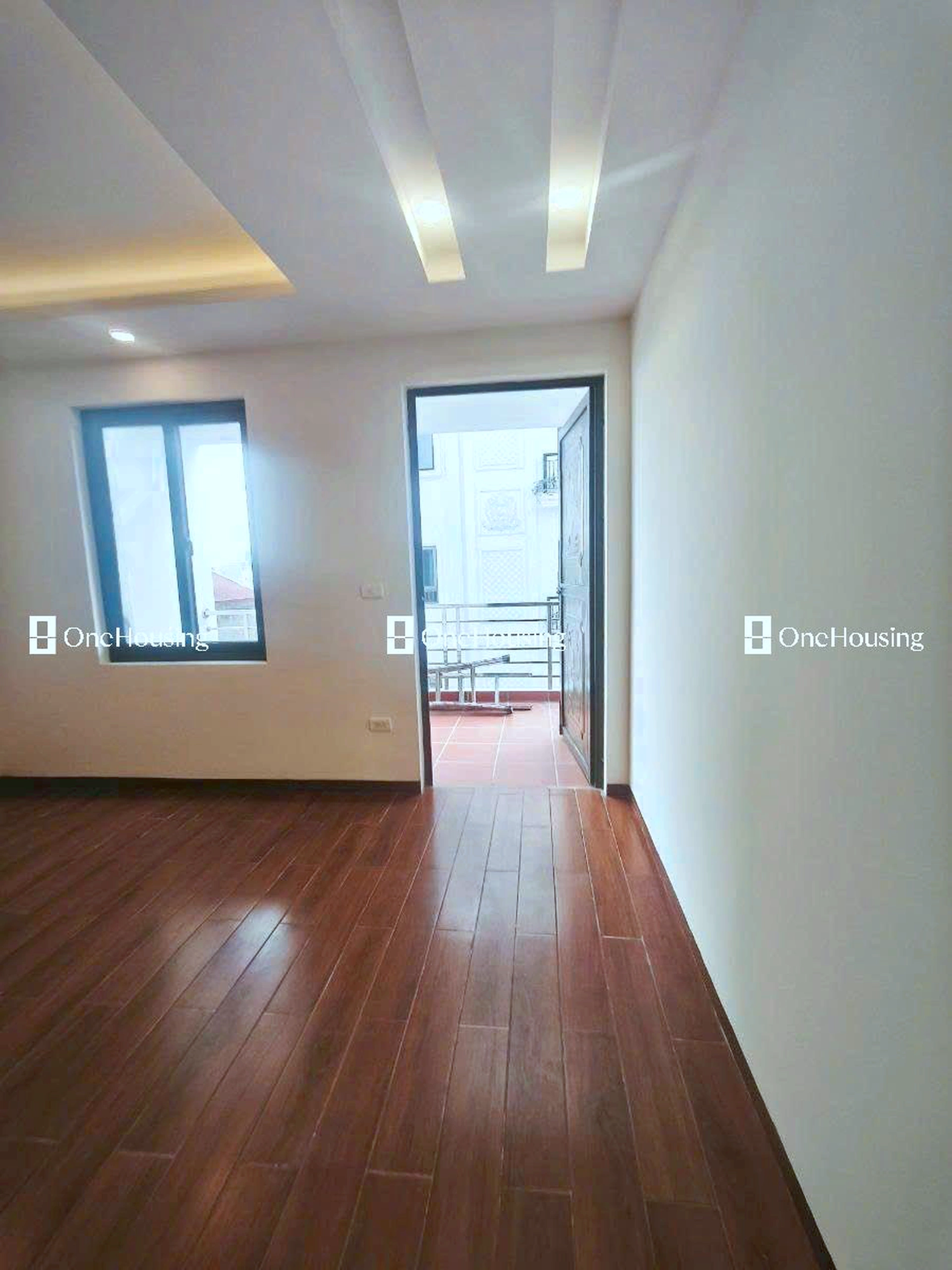 Nhà mặt ngõ cách Nguyễn Văn Linh 100m, P. Phúc Đồng, Q. Long Biên, TP. Hà Nội