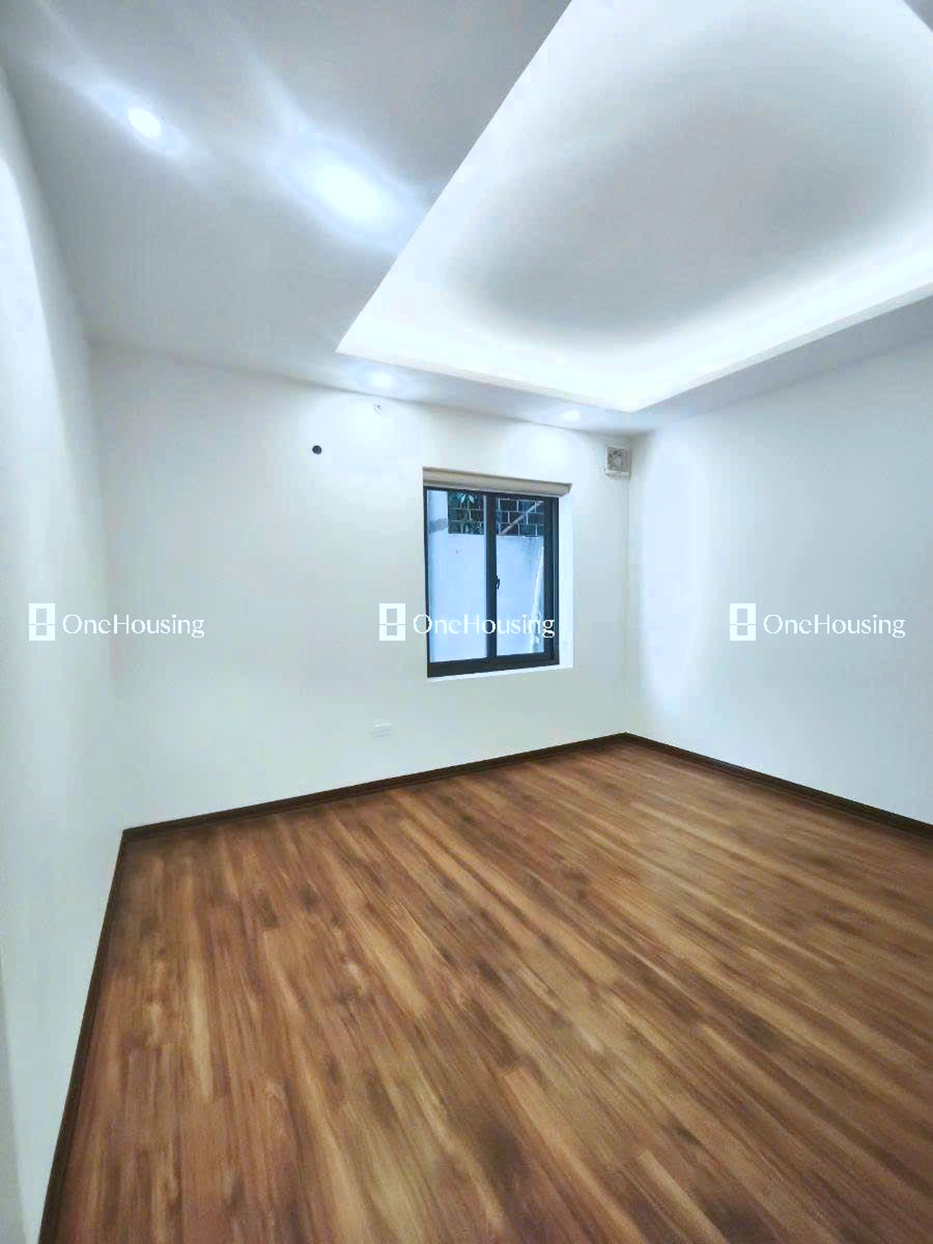 Nhà mặt ngõ cách Nguyễn Văn Linh 100m, P. Phúc Đồng, Q. Long Biên, TP. Hà Nội