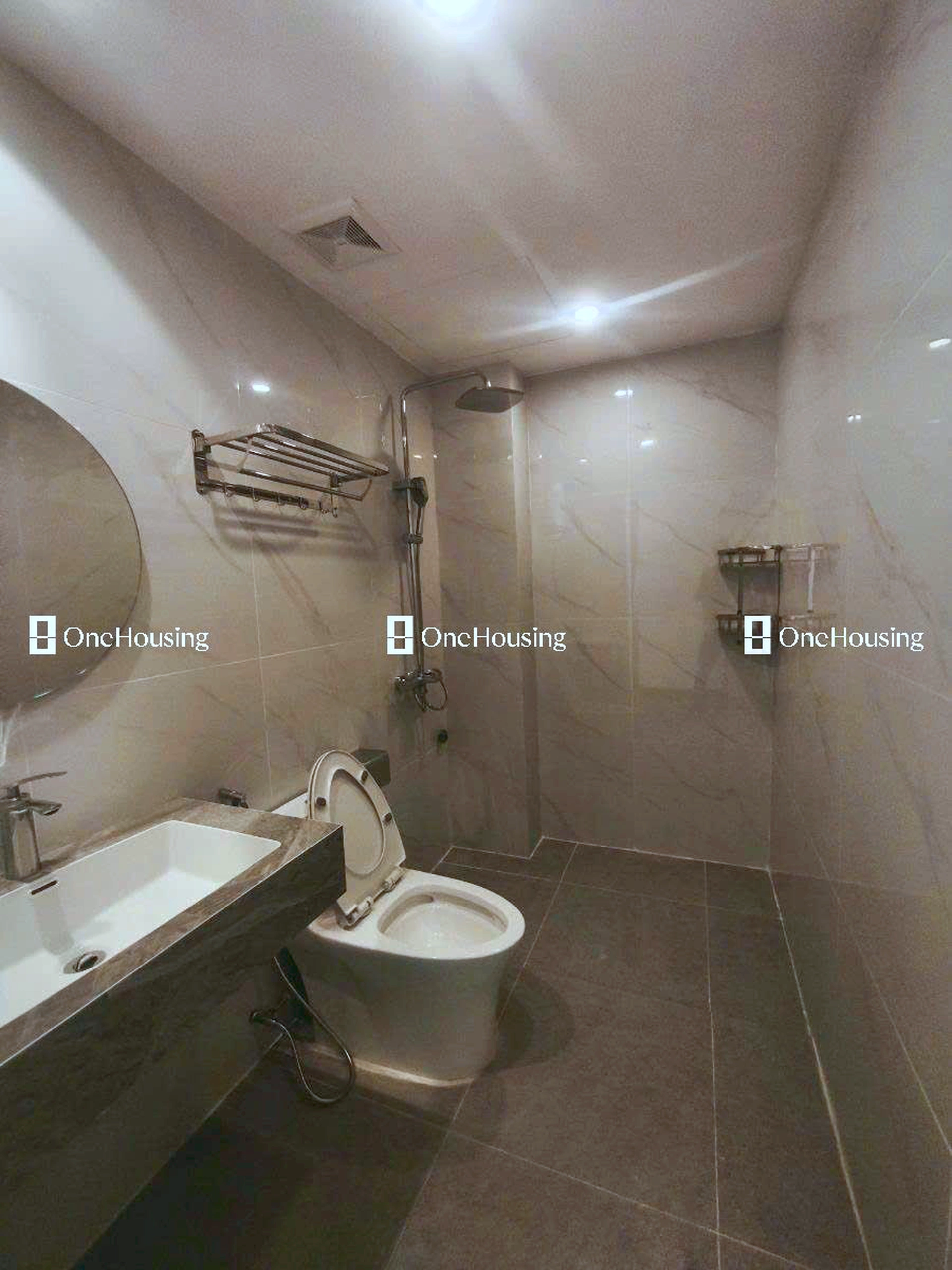 Nhà mặt ngõ cách Nguyễn Văn Linh 100m, P. Phúc Đồng, Q. Long Biên, TP. Hà Nội