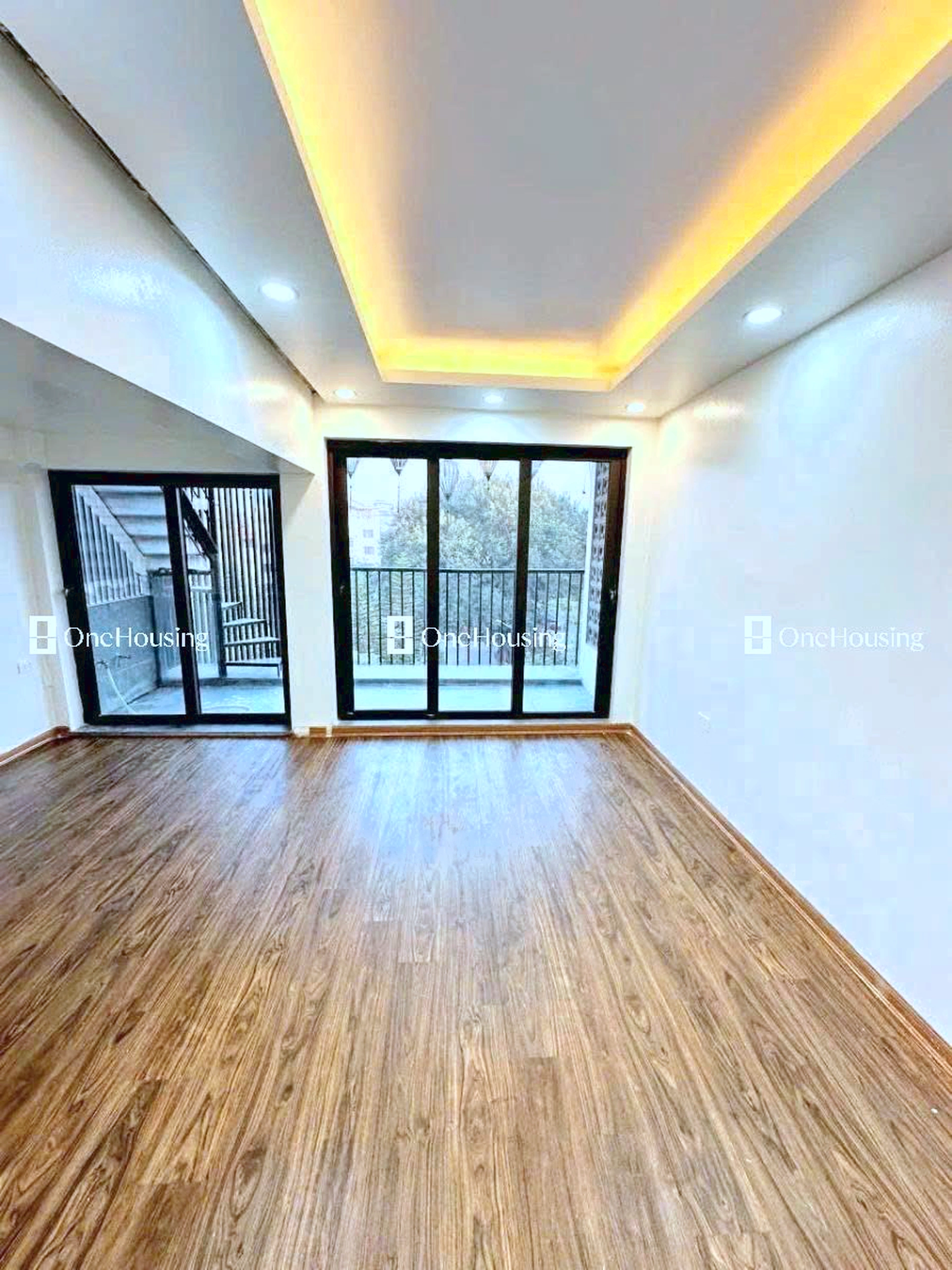 Nhà mặt phố Cù Chính Lan, P. Khương Mai, Q. Thanh Xuân, TP. Hà Nội