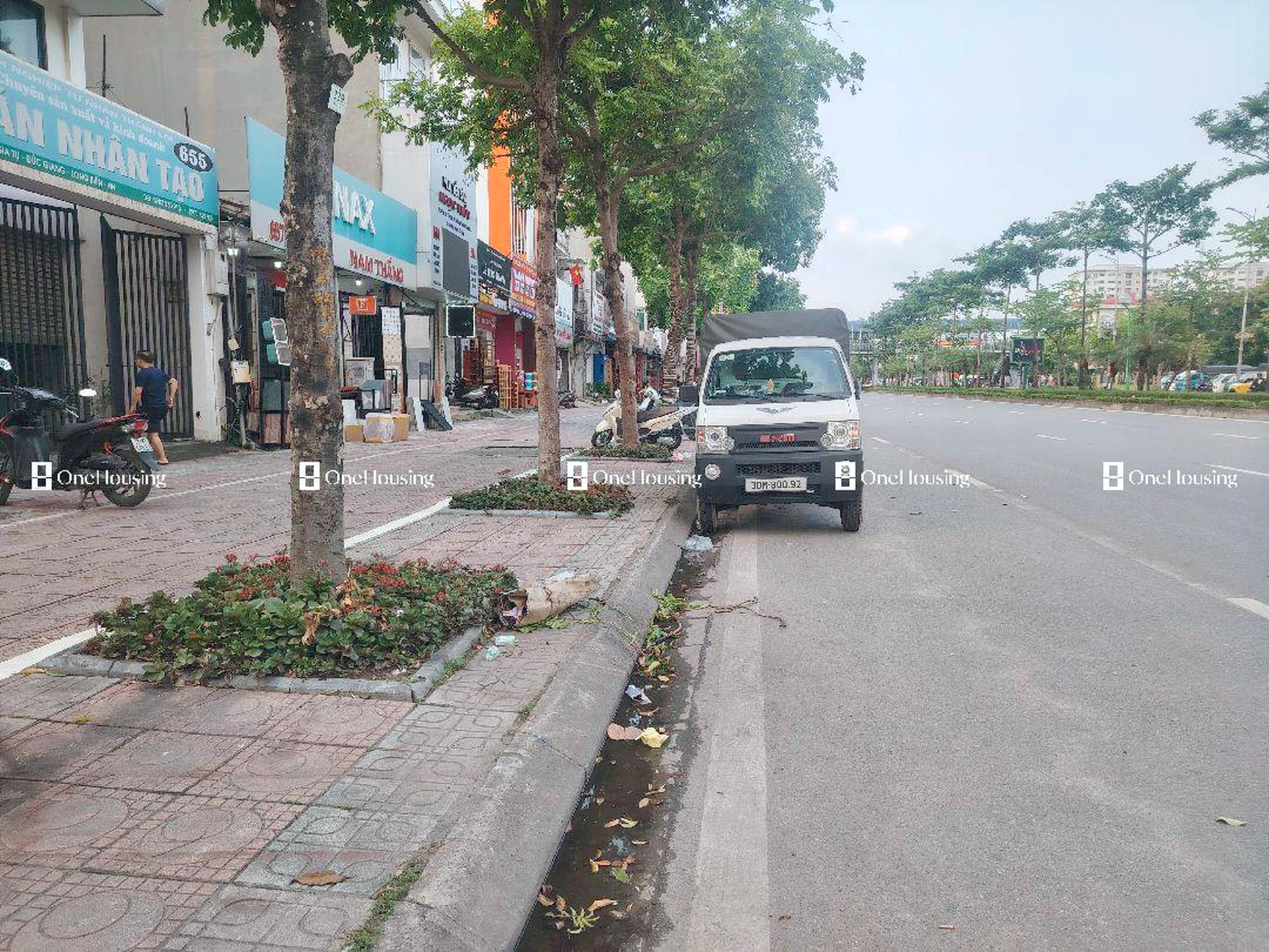 Nhà mặt phố Ngô Gia Tự, P. Việt Hưng, Q. Long Biên, TP. Hà Nội