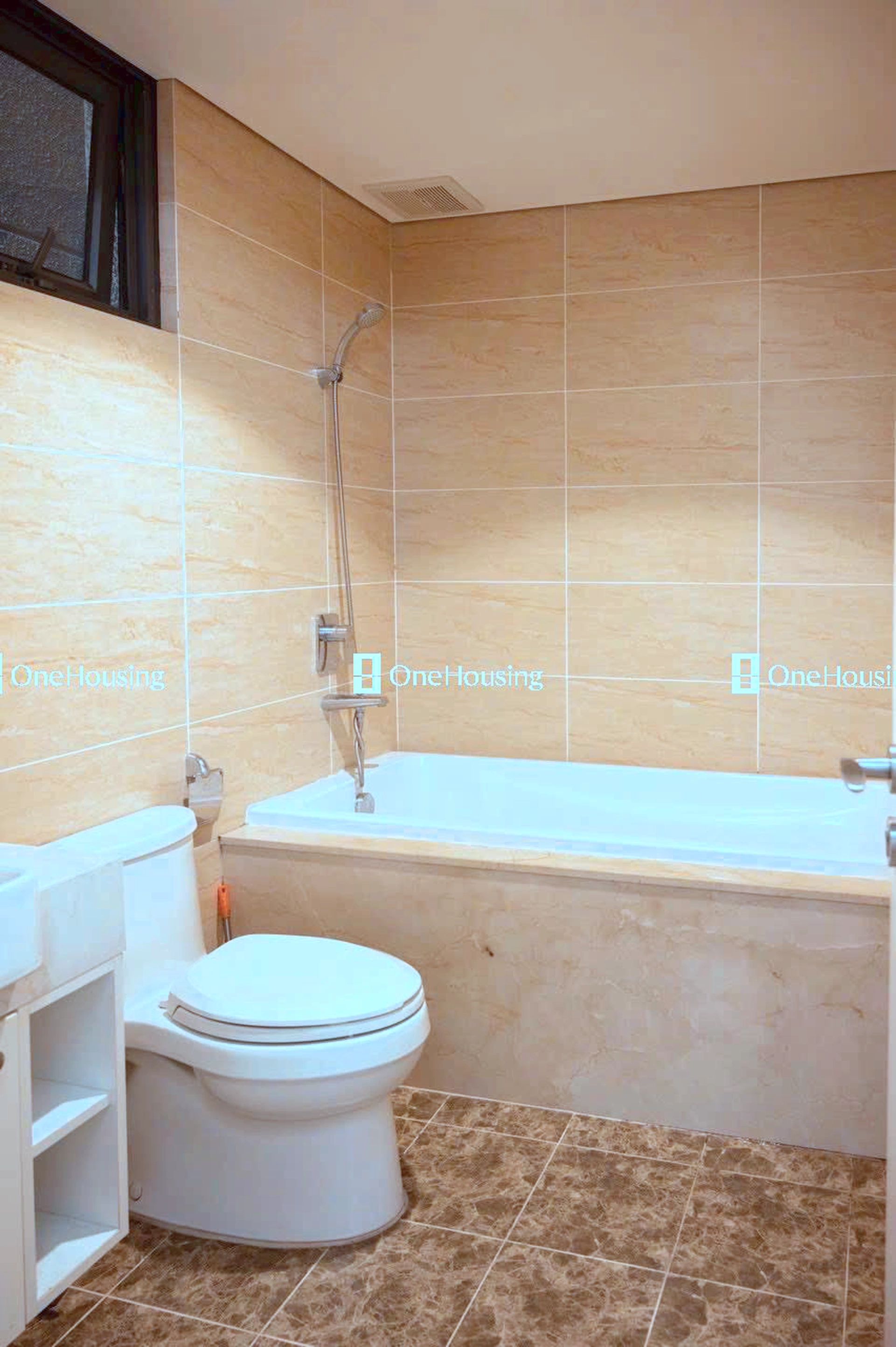 Nhà mặt ngõ cách Trần Duy Hưng 10m, P. Trung Hòa, Q. Cầu Giấy, TP. Hà Nội