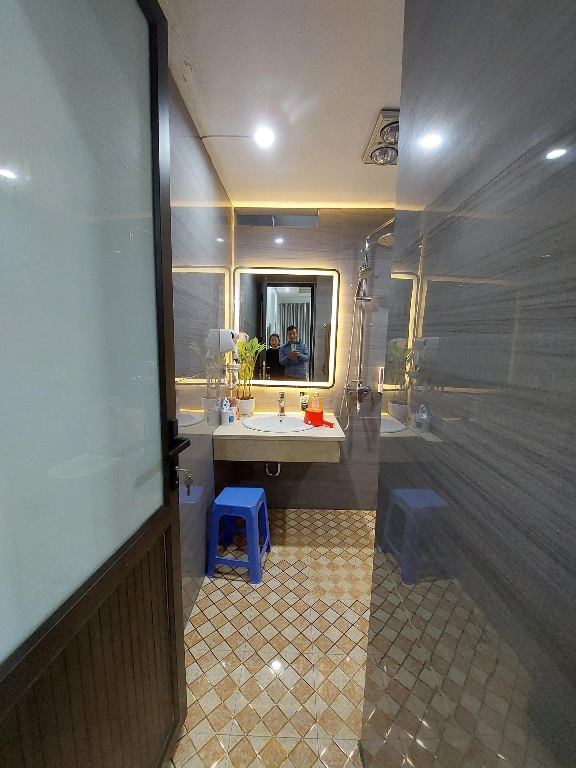 Nhà mặt ngõ cách Ngọc Thụy (mặt đê và đường gom chân đê) 100m, P. Ngọc Thụy, Q. Long Biên, TP. Hà Nội