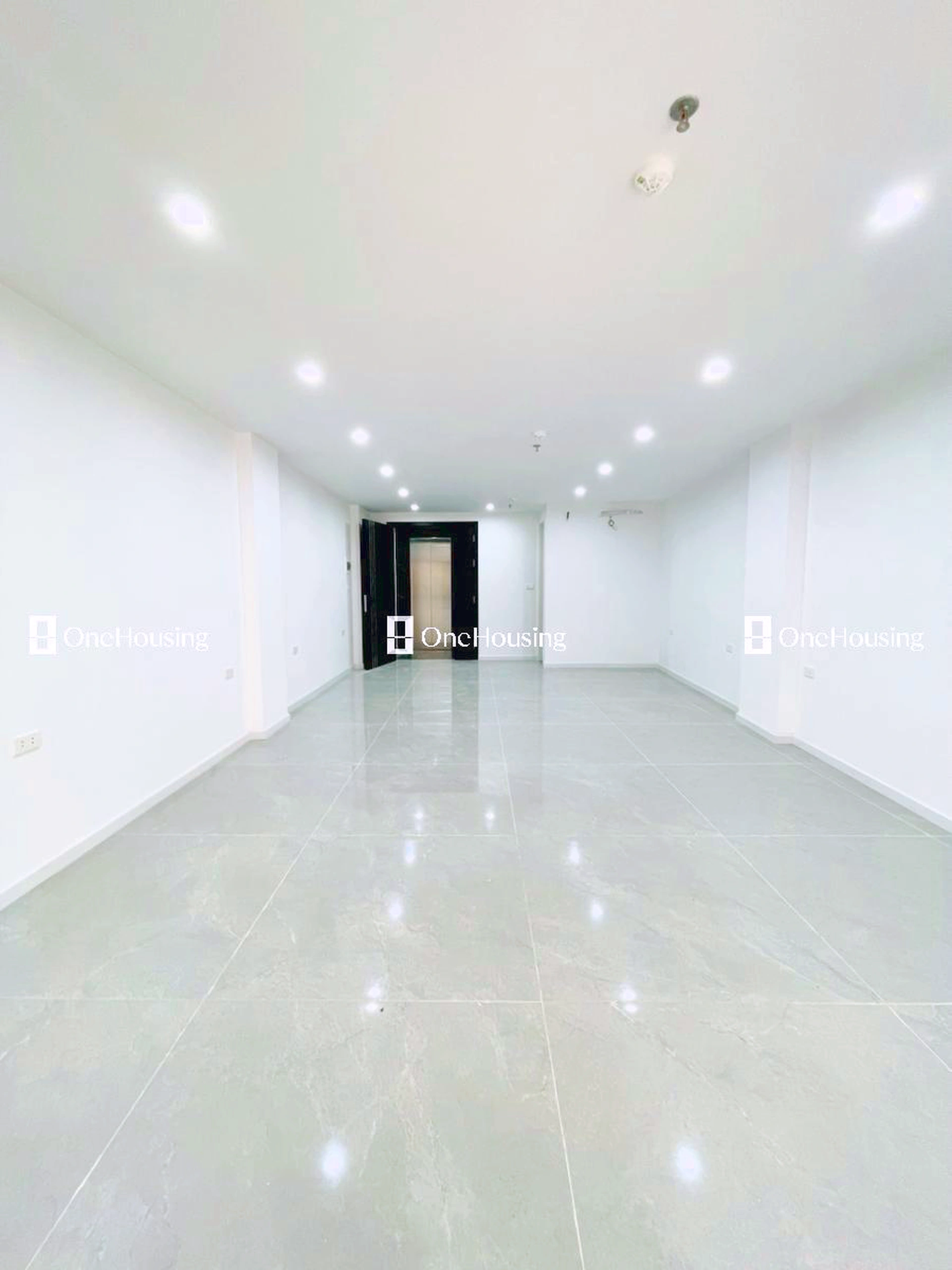 Nhà mặt phố Bùi Xương Trạch, P. Định Công, Q. Hoàng Mai, TP. Hà Nội