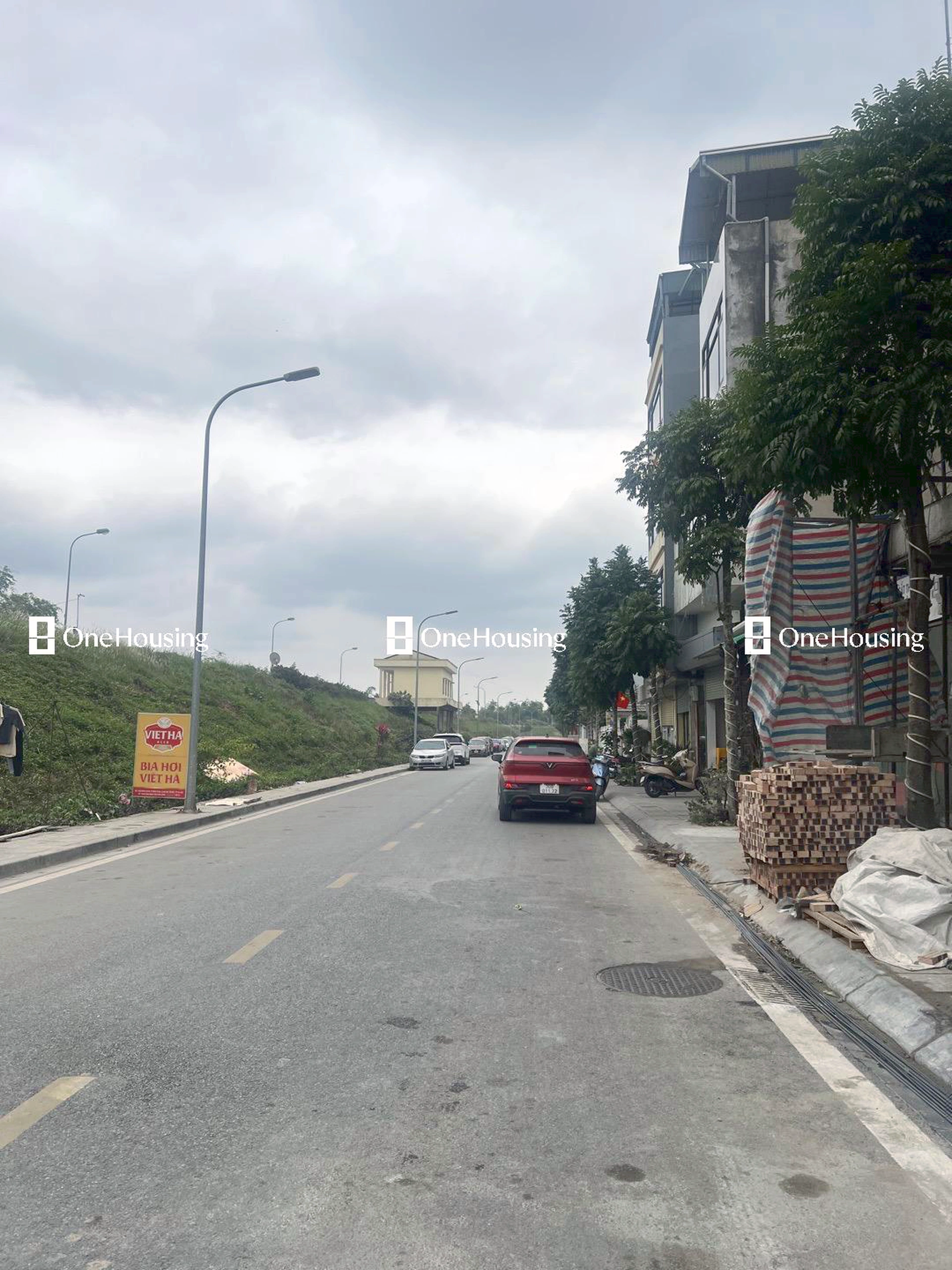 Nhà mặt phố Đê Vàng, P. Phúc Lợi, Q. Long Biên, TP. Hà Nội