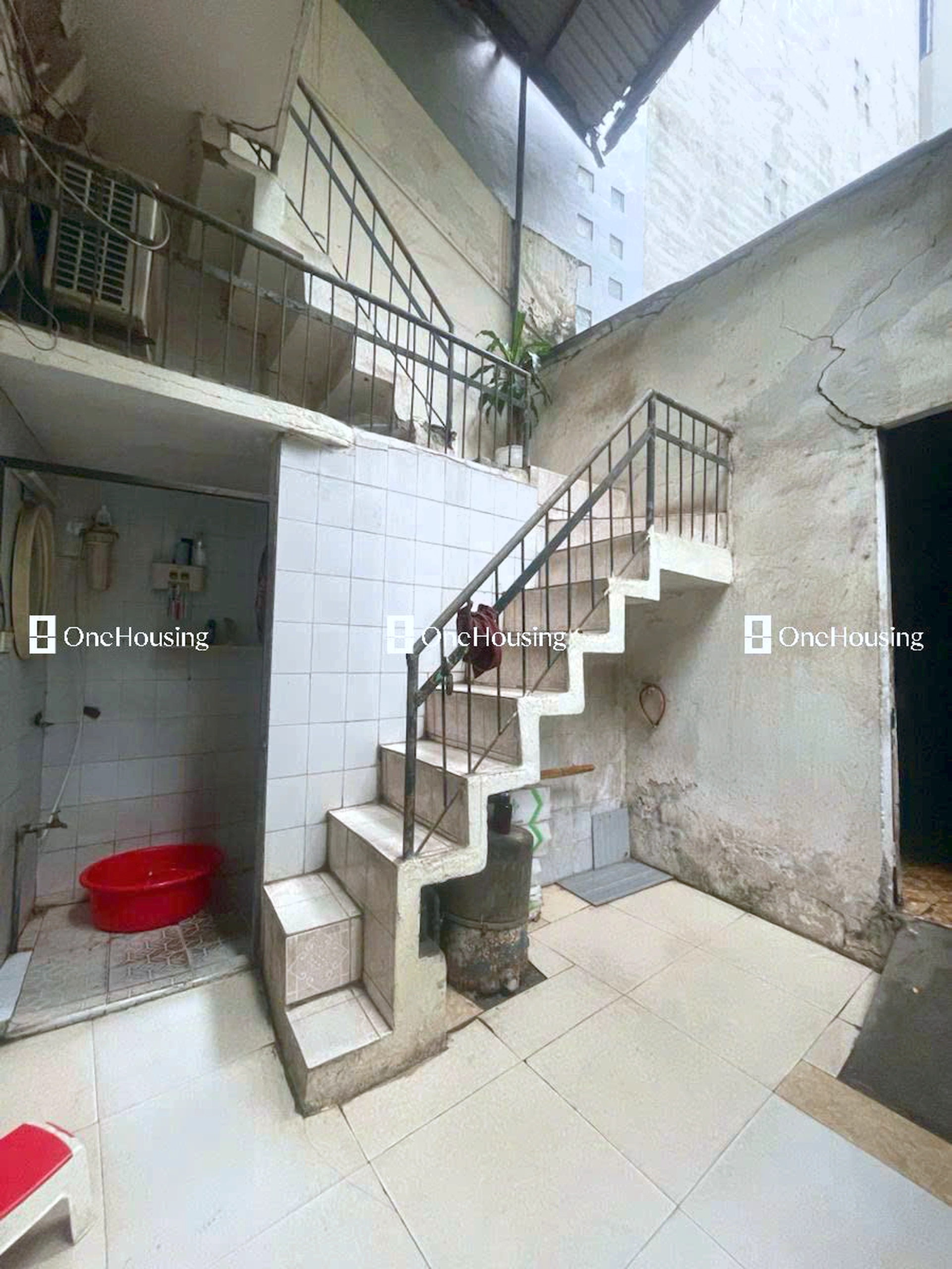 Nhà mặt ngõ cách Nguyễn Văn Viên 90m, P. Vĩnh Tuy, Q. Hai Bà Trưng, TP. Hà Nội