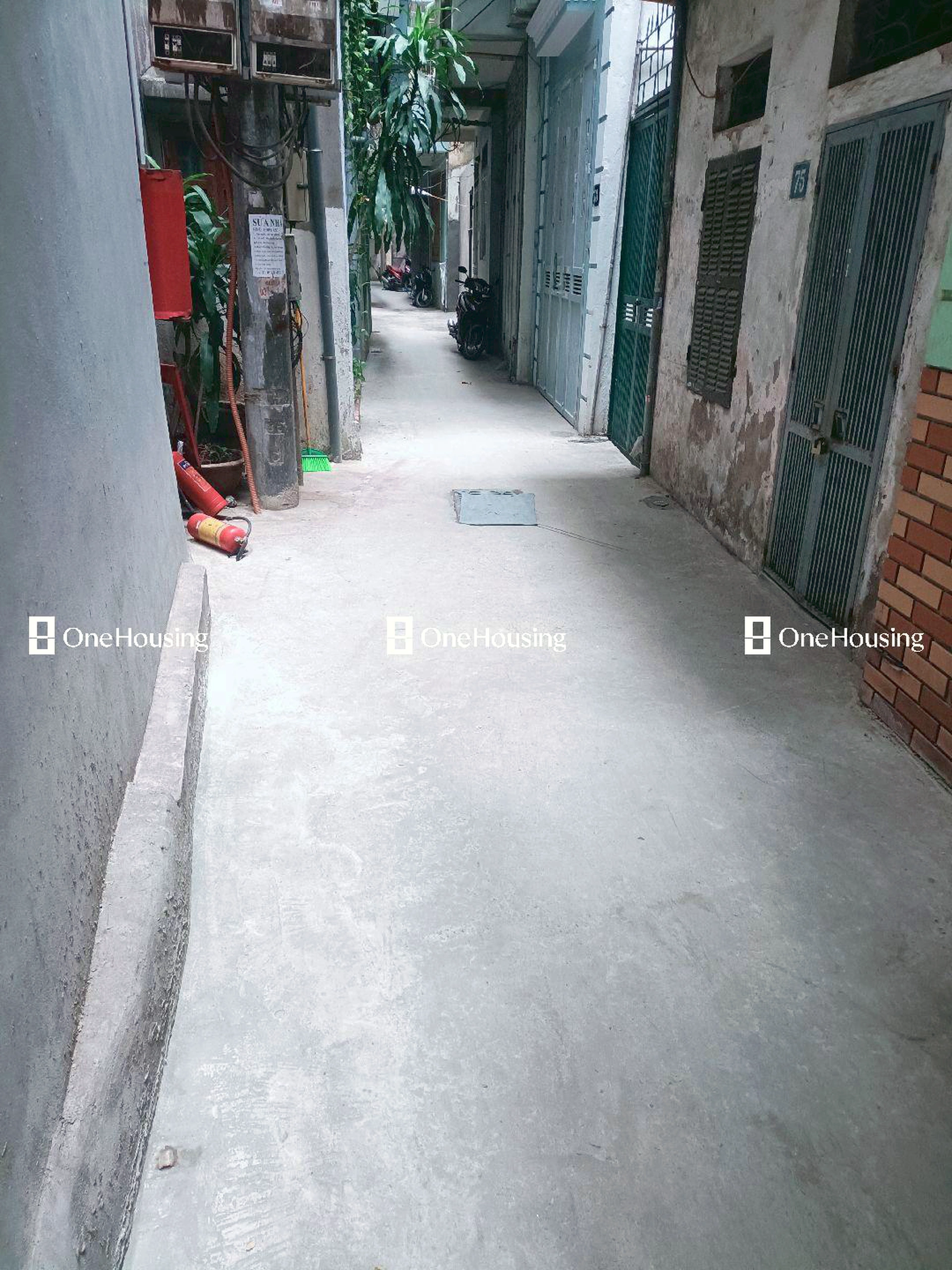 Nhà mặt ngõ cách Giải Phóng (phía đối diện đường tàu) 80m, P. Giáp Bát, Q. Hoàng Mai, TP. Hà Nội