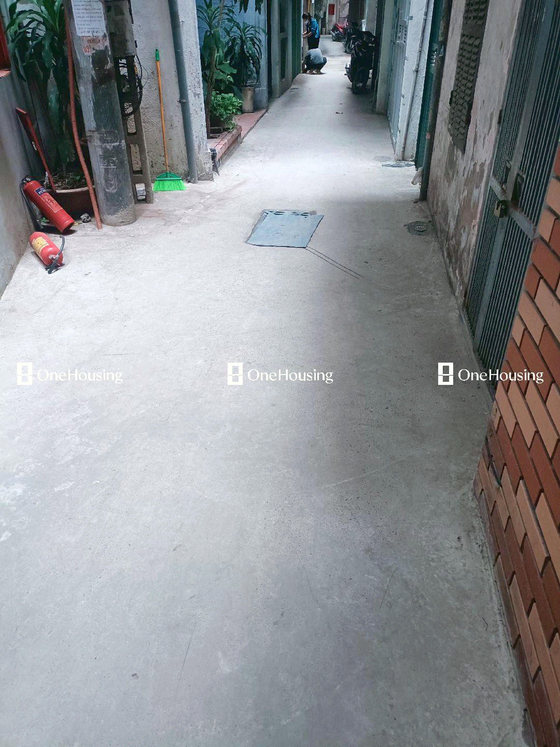 Nhà mặt ngõ cách Giải Phóng (phía đối diện đường tàu) 80m, P. Giáp Bát, Q. Hoàng Mai, TP. Hà Nội