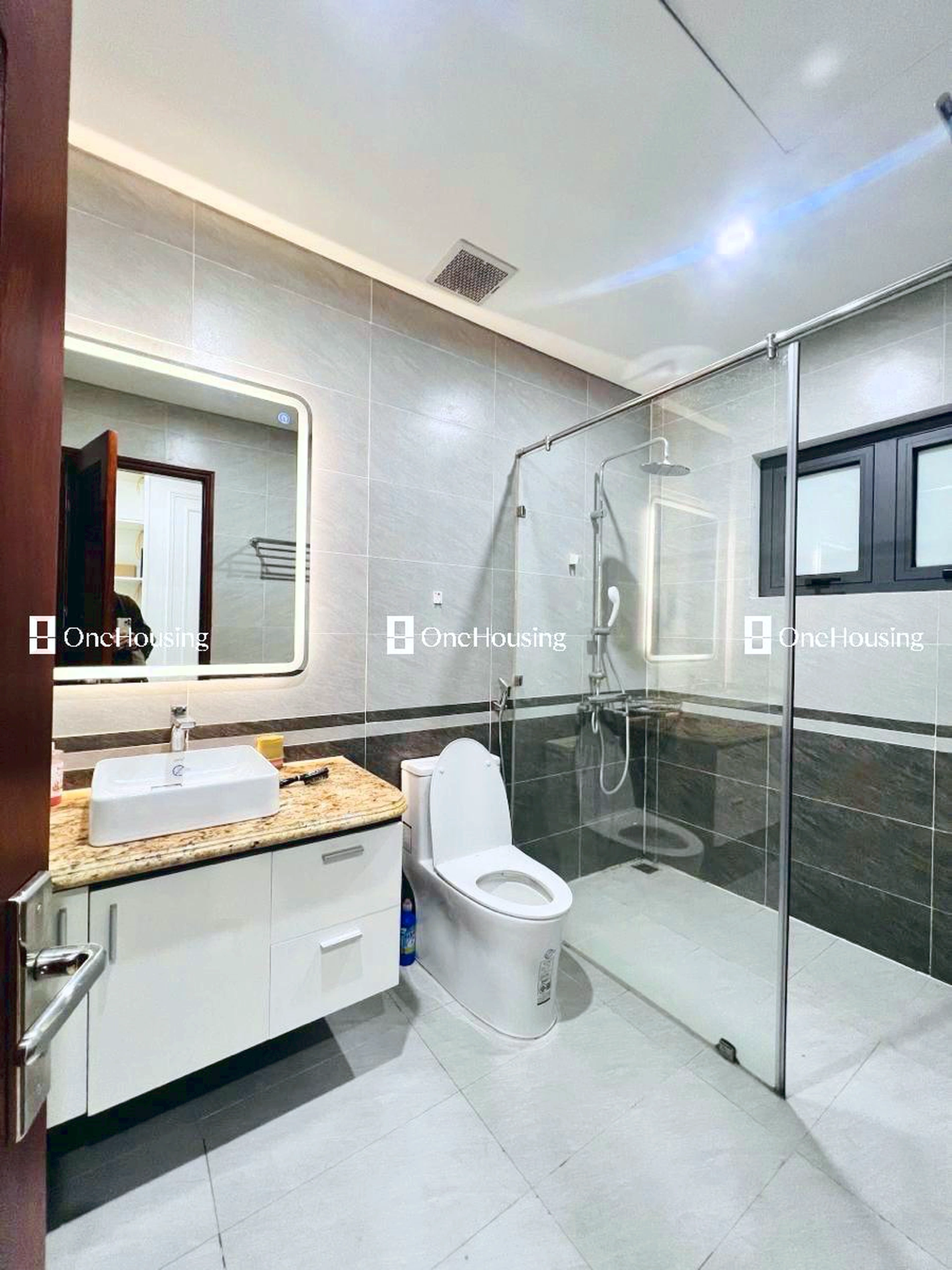 Nhà mặt phố Quan Nhân, P. Nhân Chính, Q. Thanh Xuân, TP. Hà Nội