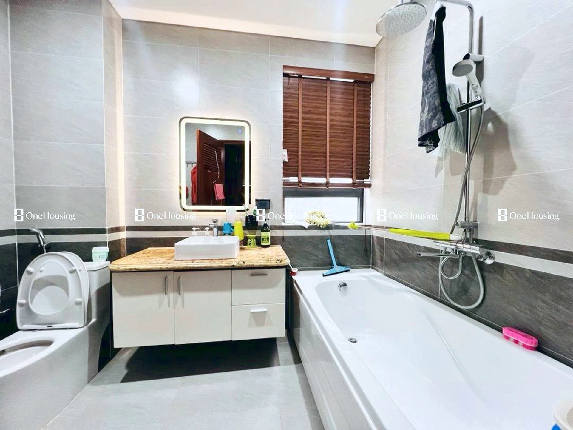 Nhà mặt phố Quan Nhân, P. Nhân Chính, Q. Thanh Xuân, TP. Hà Nội