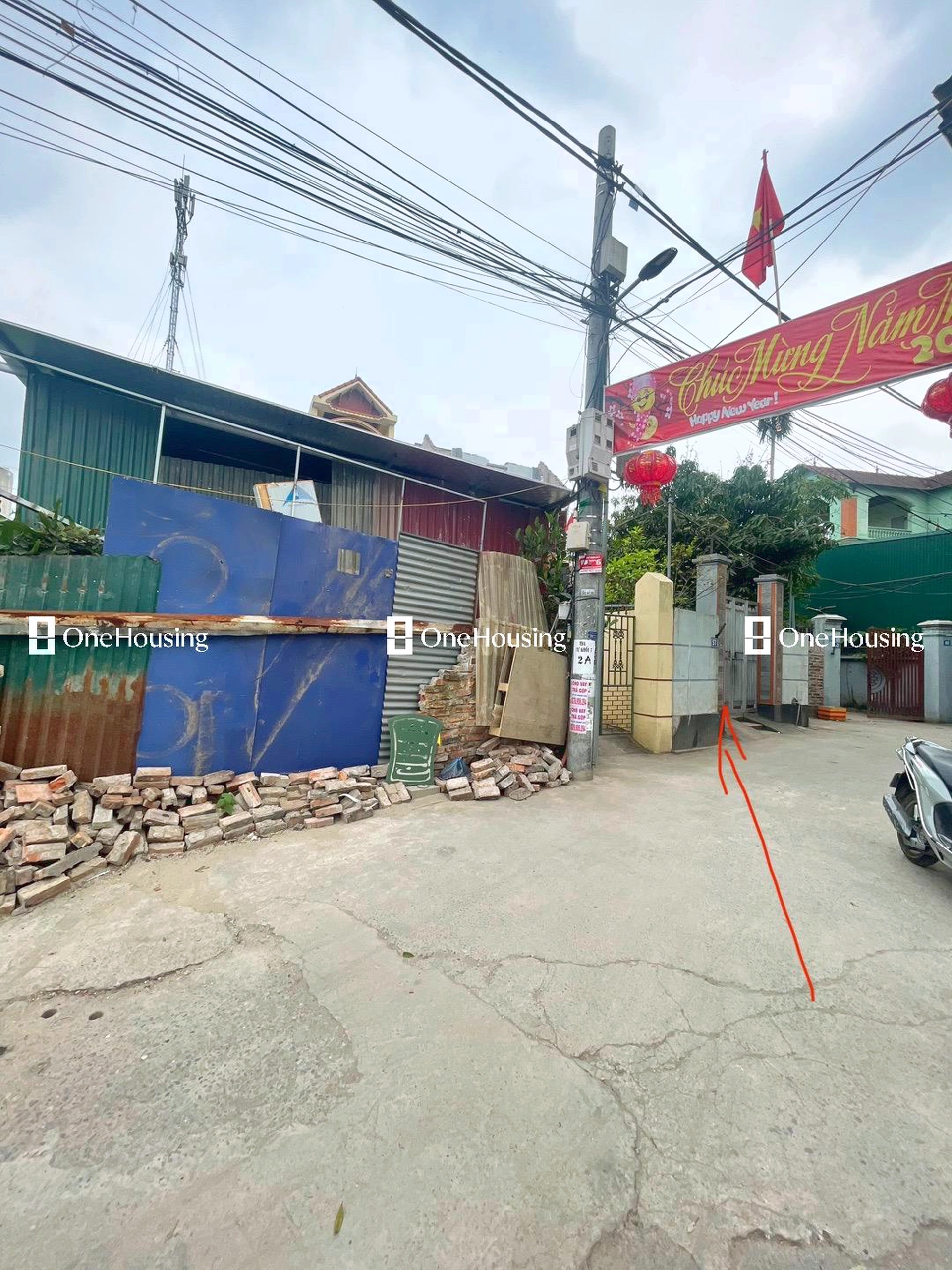 Đất nền cách Bát Khối (Mặt đê sông Hồng) 15m, P. Cự Khối, Q. Long Biên, TP. Hà Nội