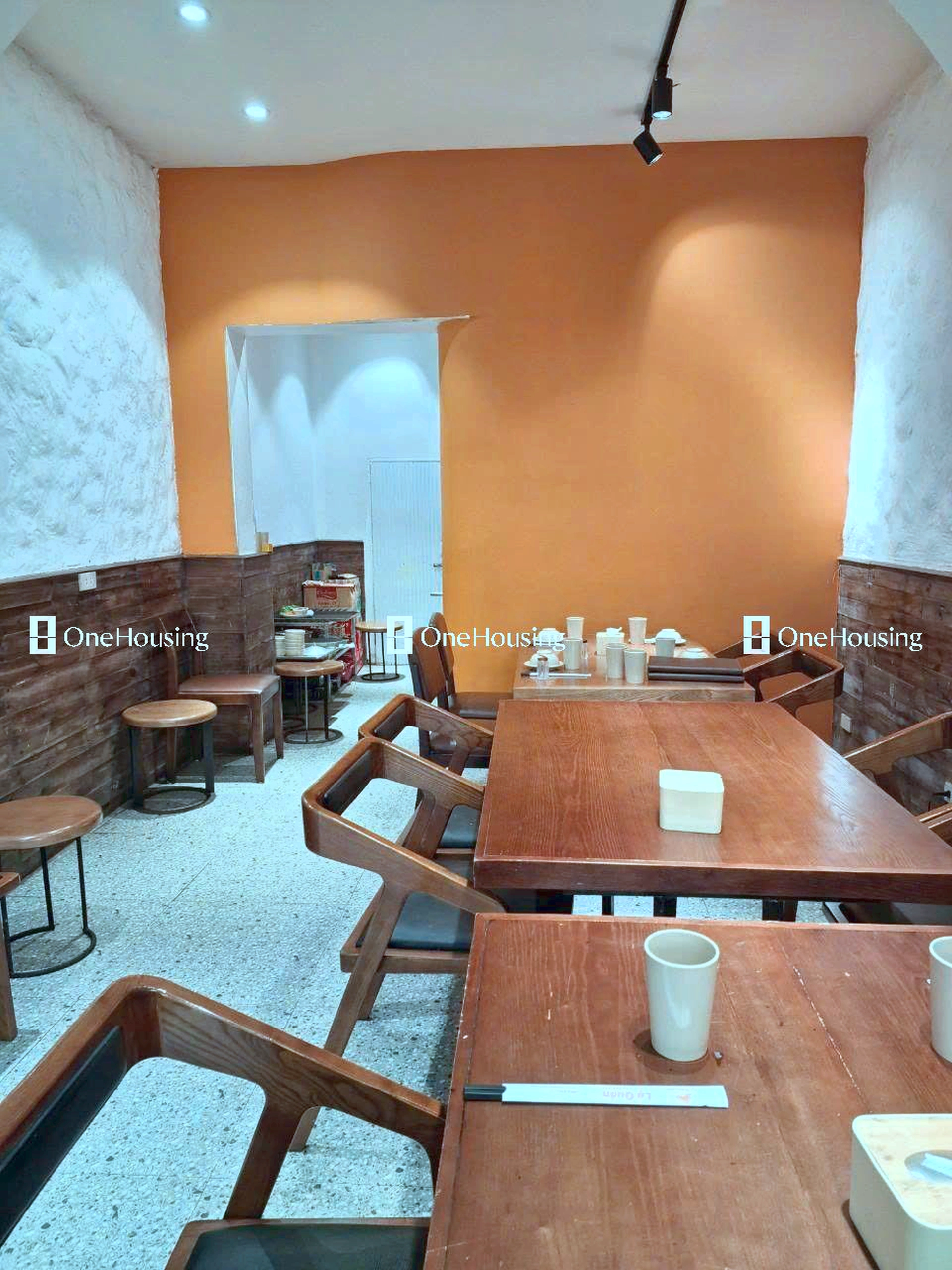 Nhà mặt phố Hàng Lược, P. Đồng Xuân, Q. Hoàn Kiếm, TP. Hà Nội