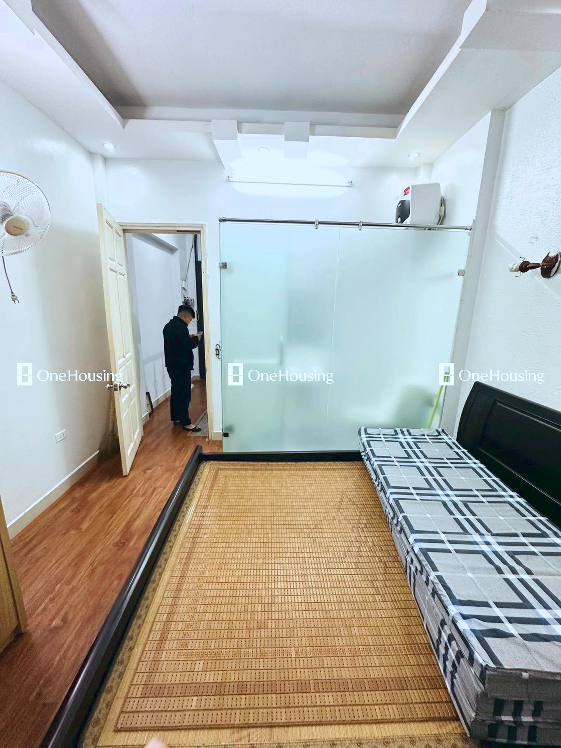 Nhà mặt ngõ cách Lạc Long Quân 50m, P. Nhật Tân, Q. Tây Hồ, TP. Hà Nội