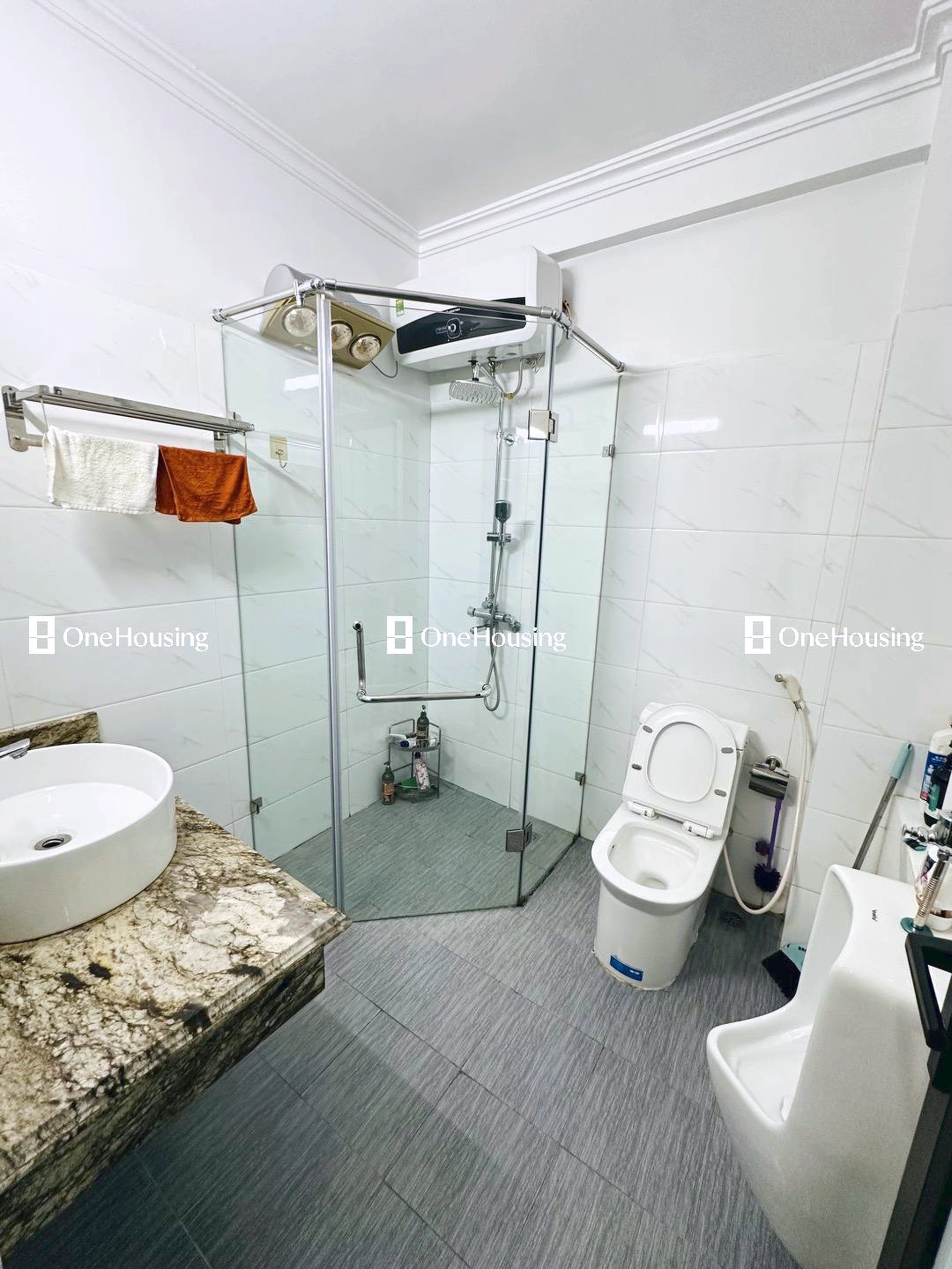 Nhà mặt ngõ cách Lạc Long Quân 50m, P. Nhật Tân, Q. Tây Hồ, TP. Hà Nội