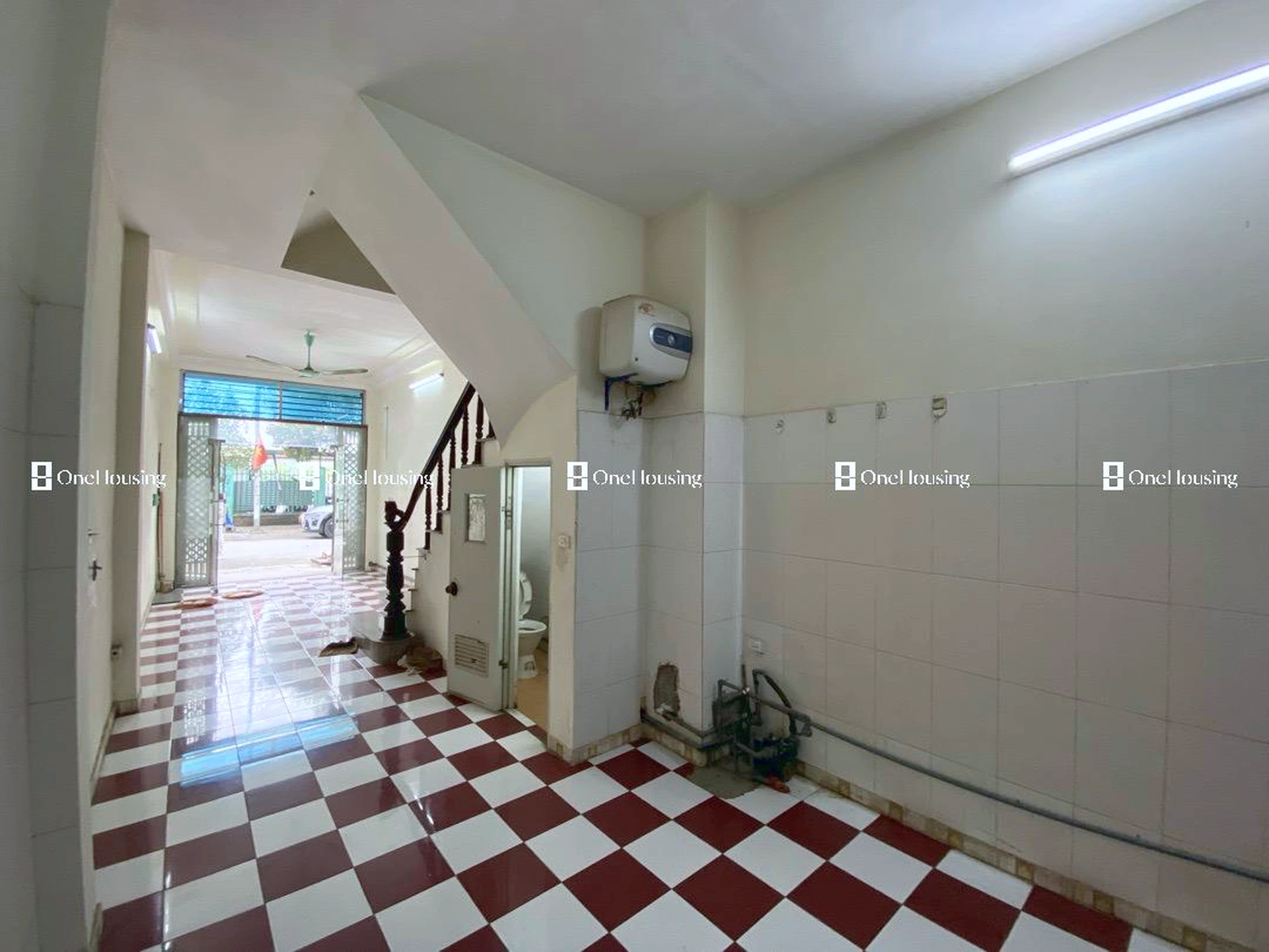 Nhà mặt phố Thanh Am, P. Việt Hưng, Q. Long Biên, TP. Hà Nội