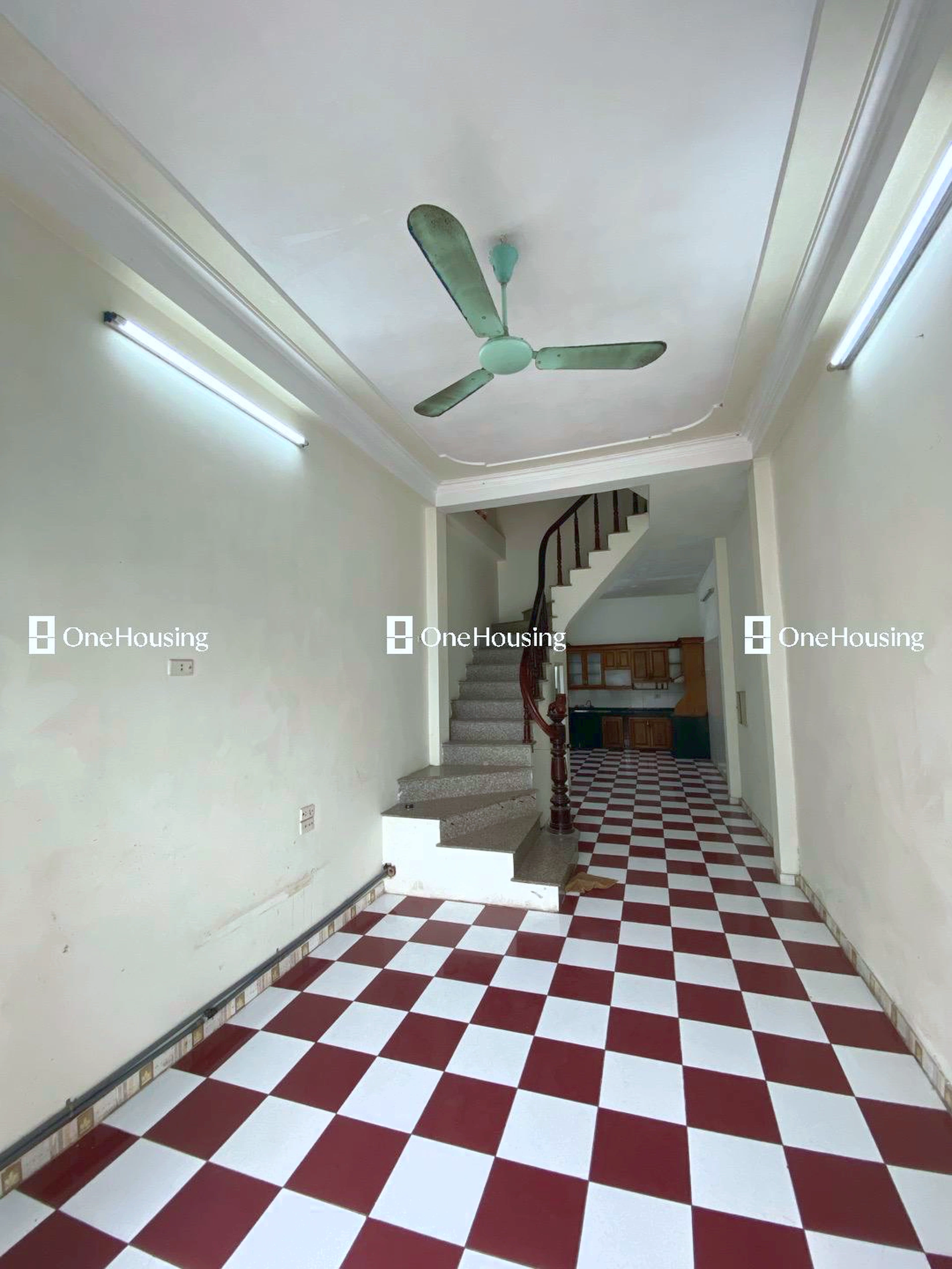 Nhà mặt phố Thanh Am, P. Việt Hưng, Q. Long Biên, TP. Hà Nội