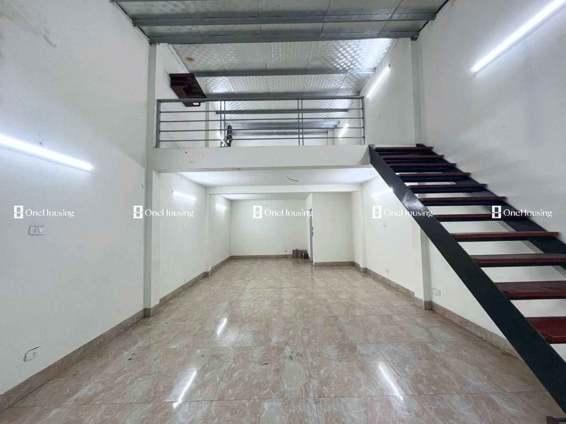 Nhà mặt ngõ cách Đức Giang 50m, P. Việt Hưng, Q. Long Biên, TP. Hà Nội