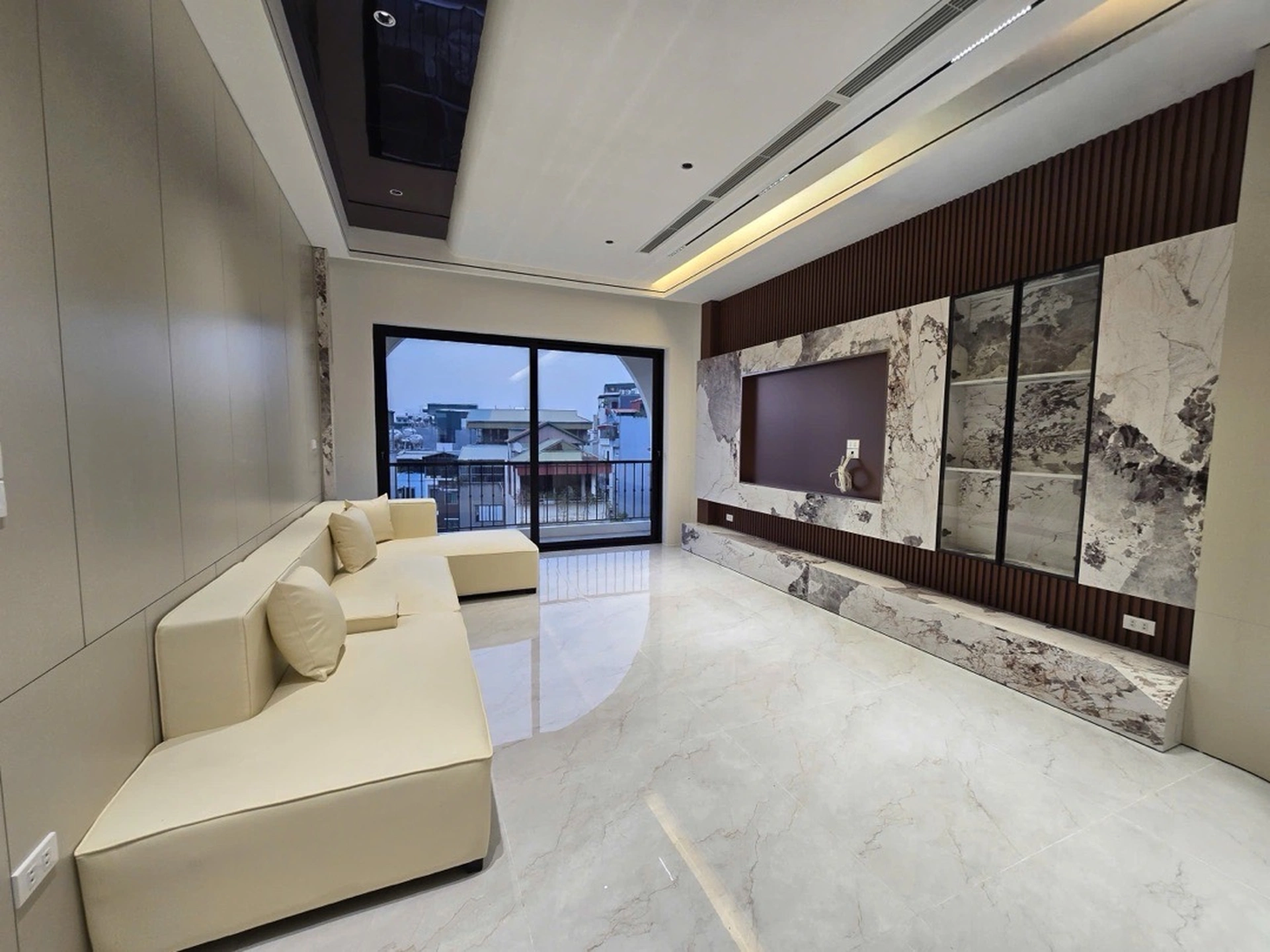 Nhà mặt ngõ cách Bát Khối (Mặt đê sông Hồng) 40m, P. Long Biên, Q. Long Biên, TP. Hà Nội