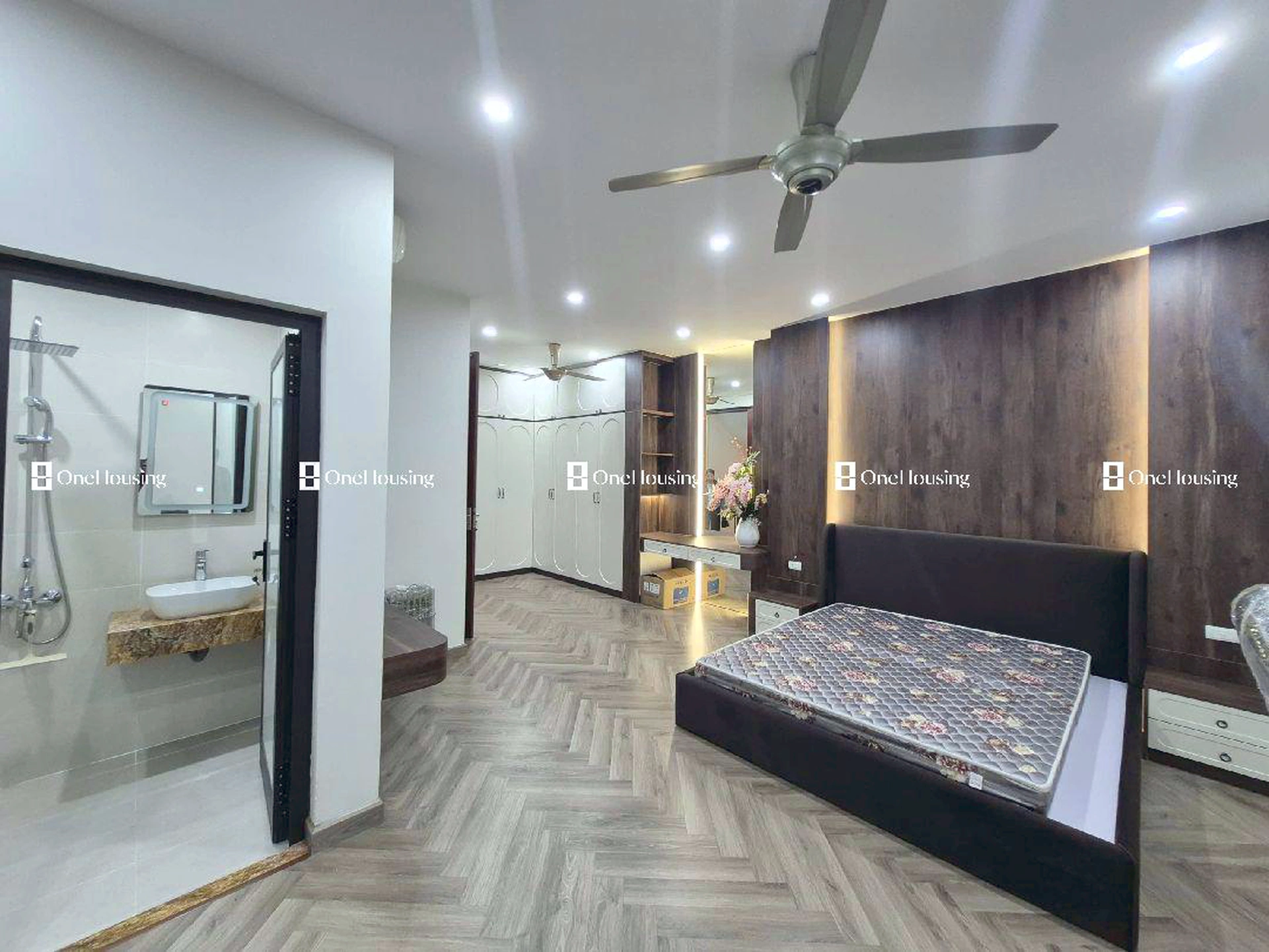 Nhà mặt ngõ cách Hồng Tiến 18m, P. Bồ Đề, Q. Long Biên, TP. Hà Nội