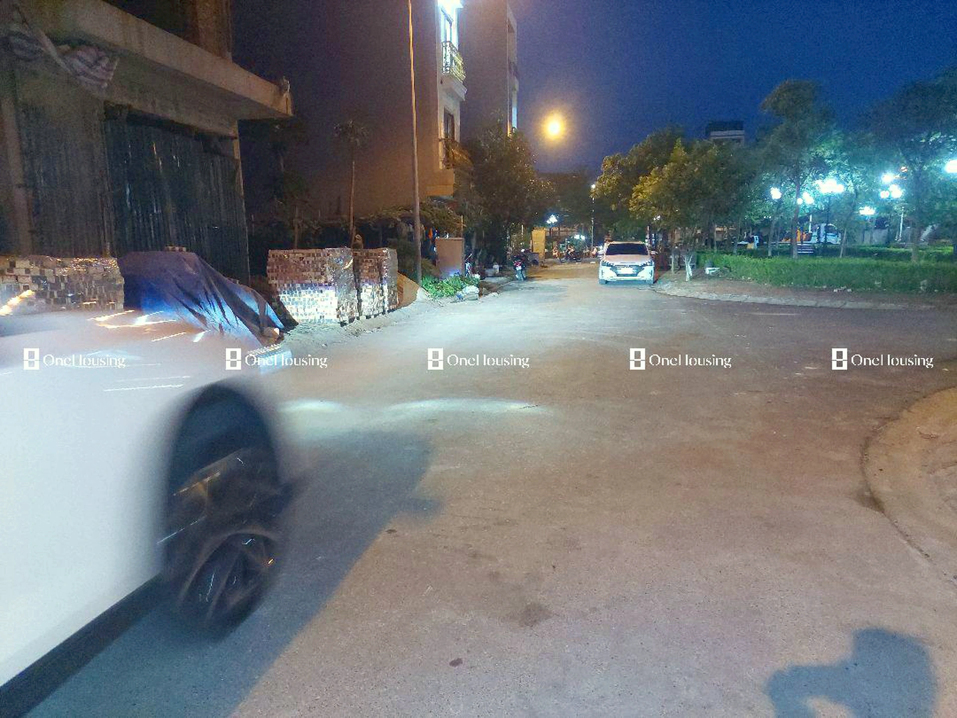Đất nền cách Nguyễn Khắc Viện 40m, P. Việt Hưng, Q. Long Biên, TP. Hà Nội