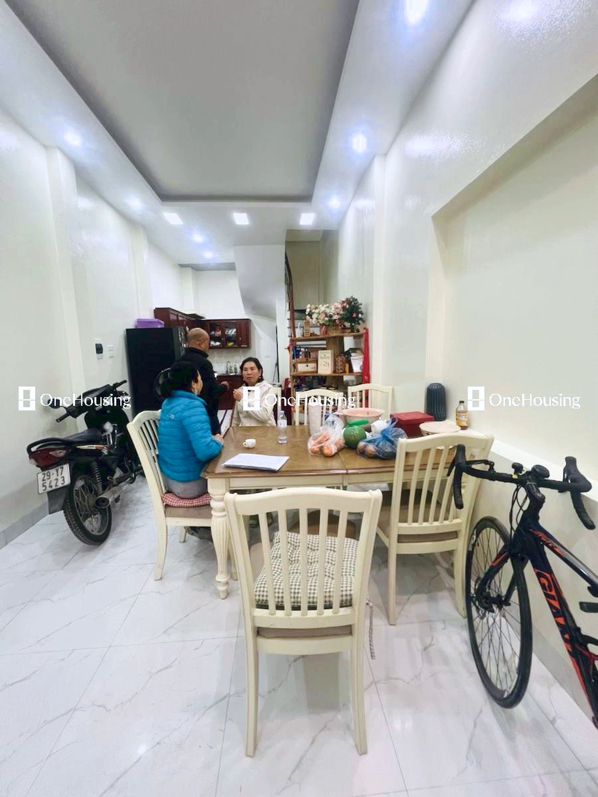 Nhà mặt ngõ cách Lạc Long Quân 50m, P. Nghĩa Đô, Q. Cầu Giấy, TP. Hà Nội