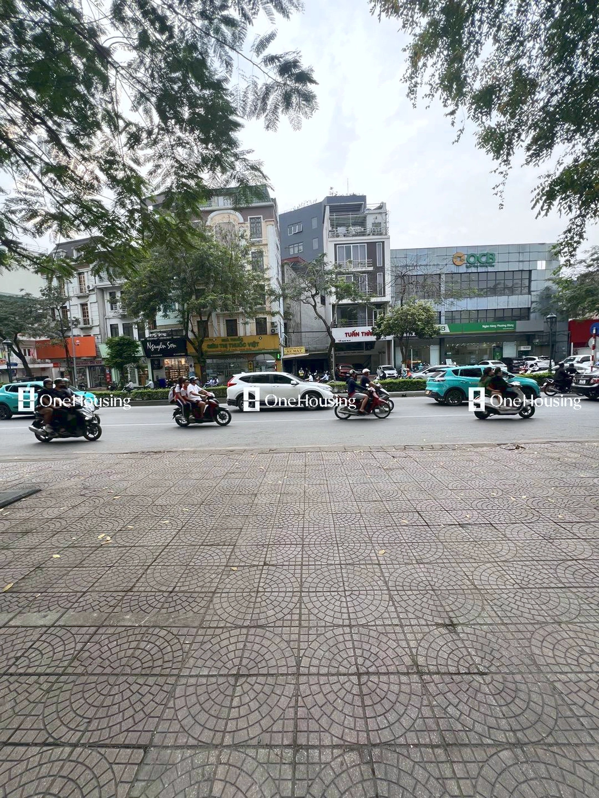 Nhà mặt phố Nguyễn Văn Cừ, P. Bồ Đề, Q. Long Biên, TP. Hà Nội