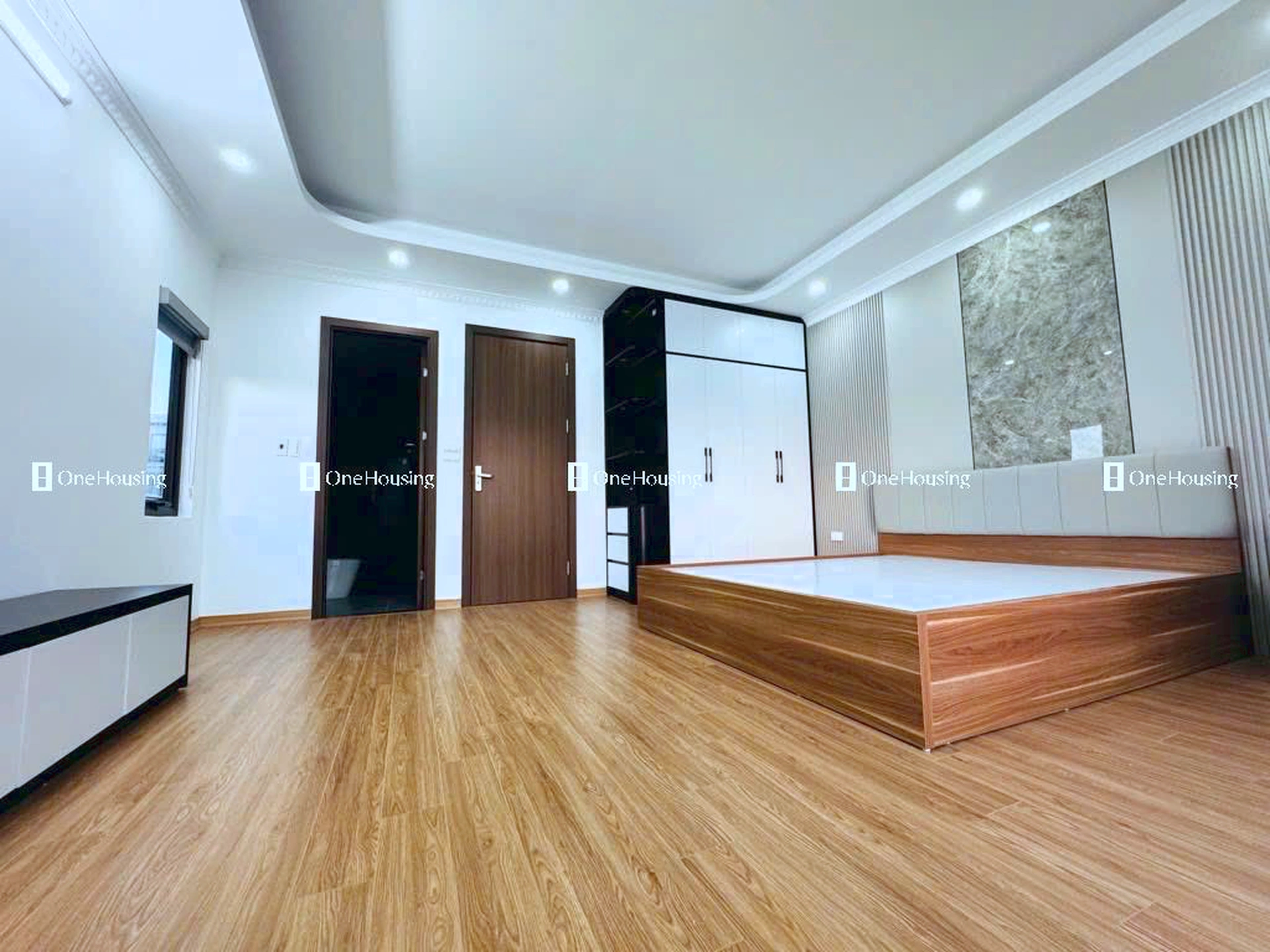 Nhà mặt ngõ cách Nguyễn Văn Linh 200m, P. Thạch Bàn, Q. Long Biên, TP. Hà Nội