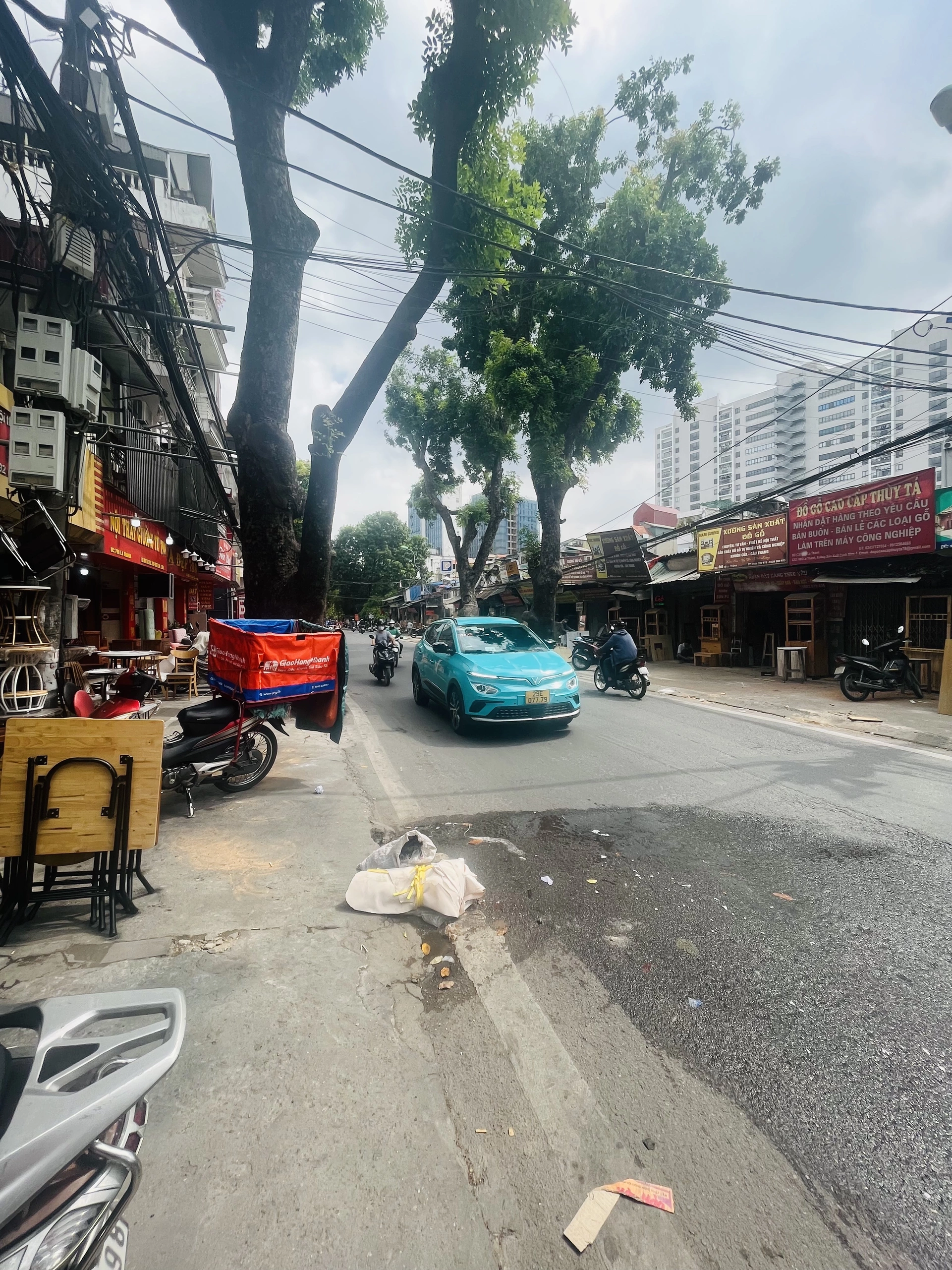 Nhà mặt phố La Thành, P. Giảng Võ, Q. Ba Đình, TP. Hà Nội