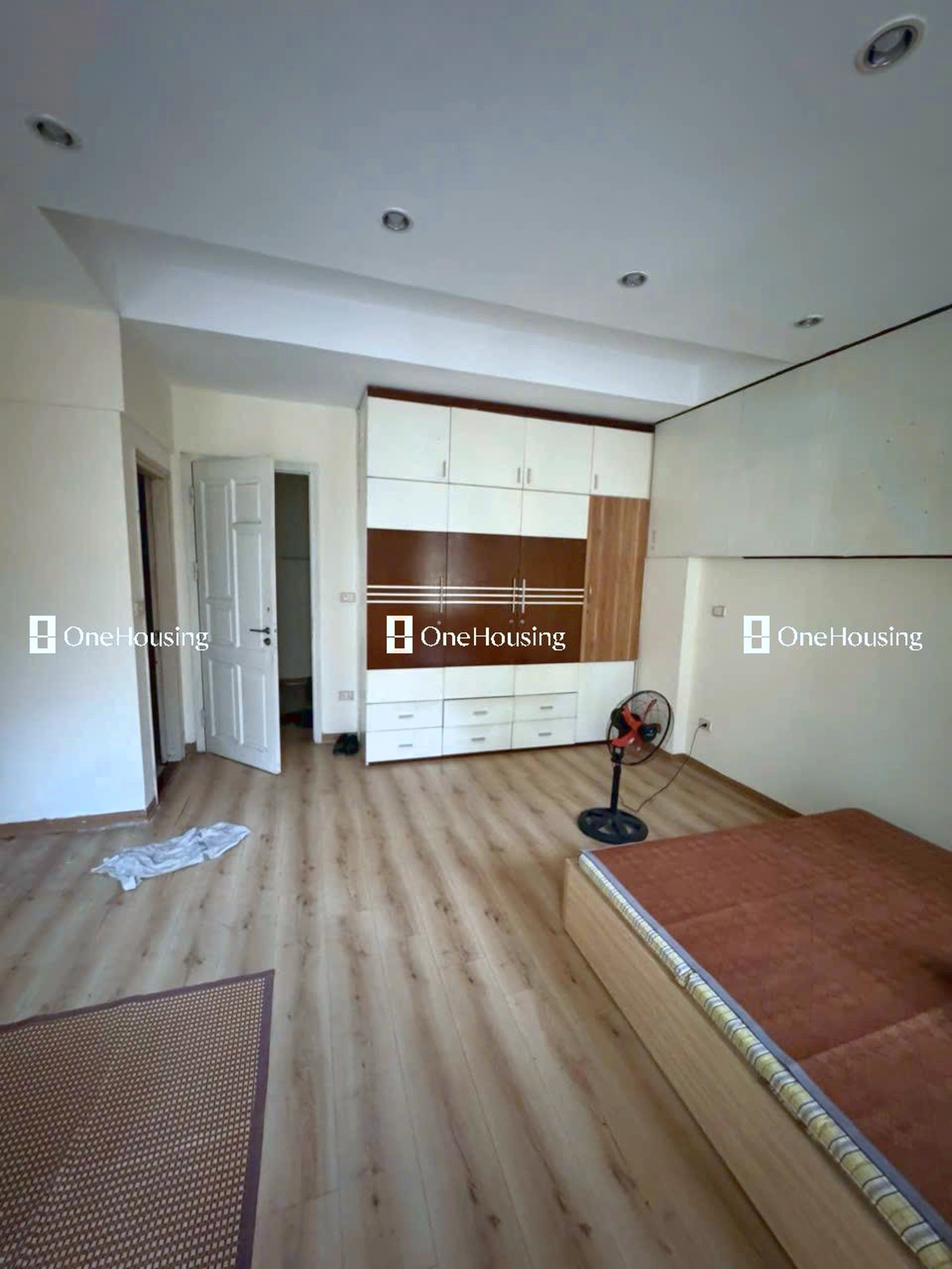 Nhà mặt ngõ cách Khuất Duy Tiến 20m, P. Trung Hòa, Q. Cầu Giấy, TP. Hà Nội