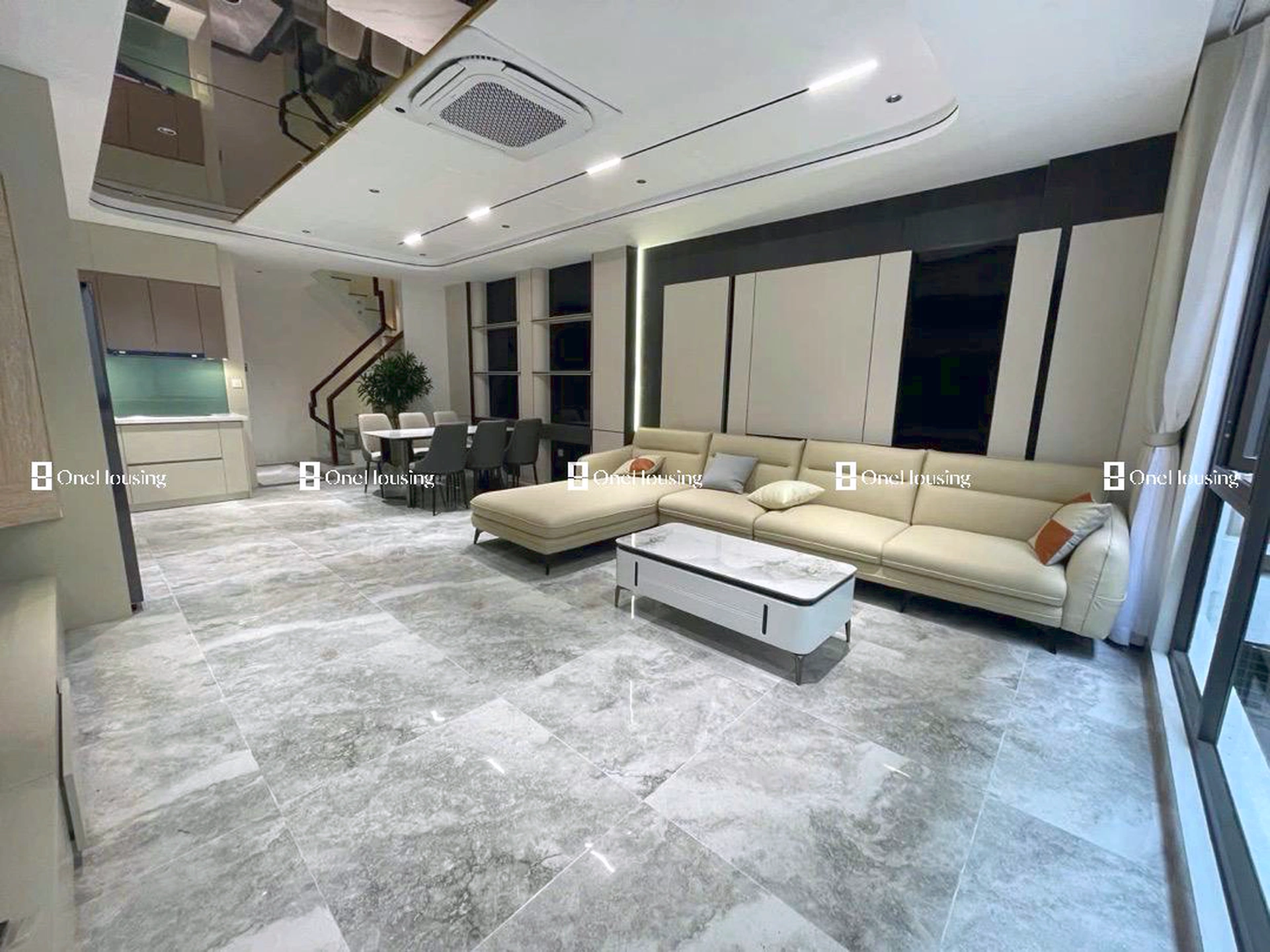 Nhà mặt ngõ cách Nguyễn Văn Cừ 10m, P. Bồ Đề, Q. Long Biên, TP. Hà Nội